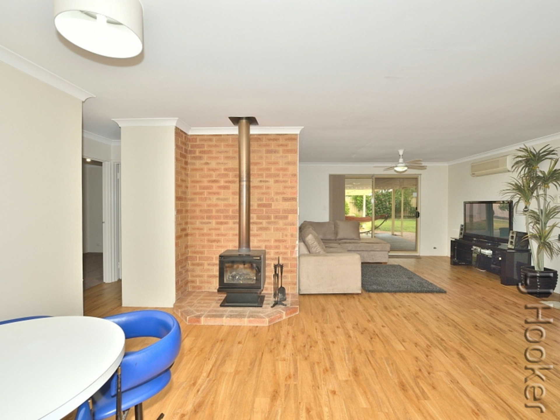 10 Esprit Parkway, GREENFIELDS