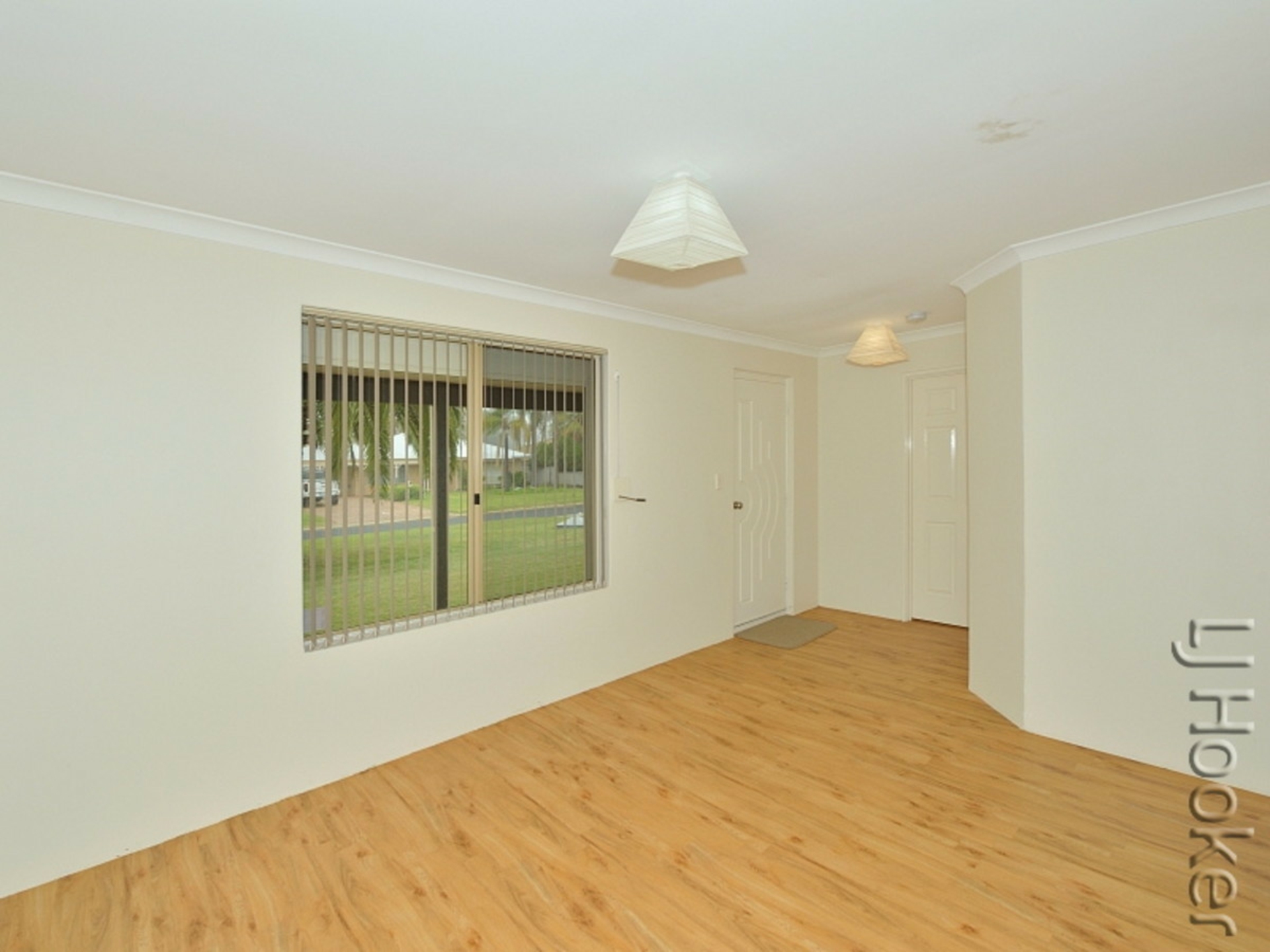 10 Esprit Parkway, GREENFIELDS
