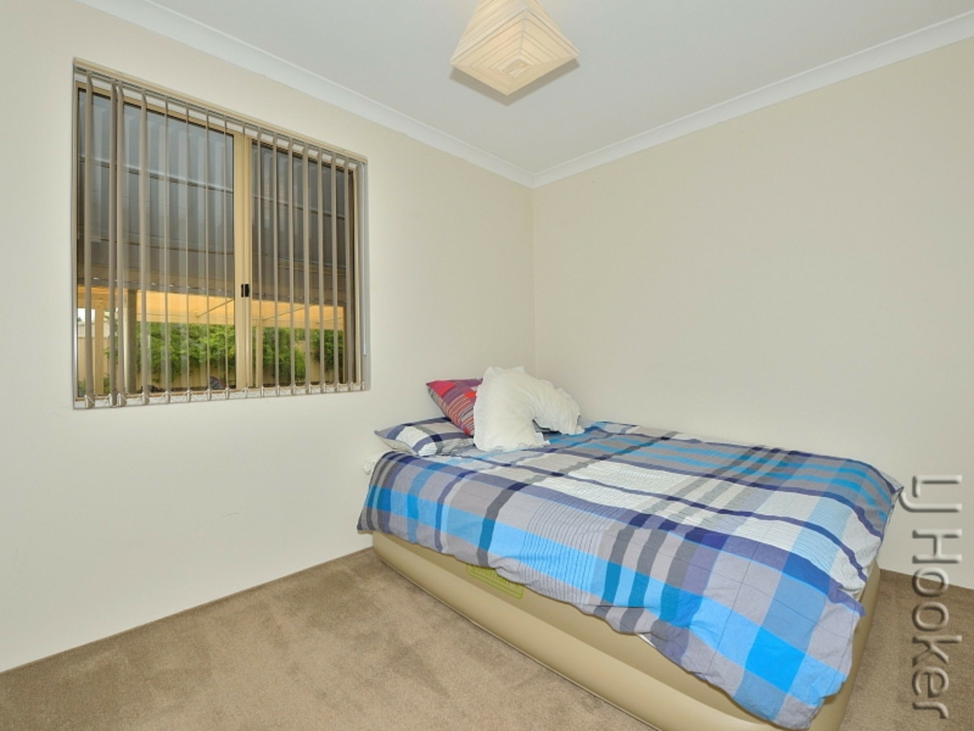 10 Esprit Parkway, GREENFIELDS