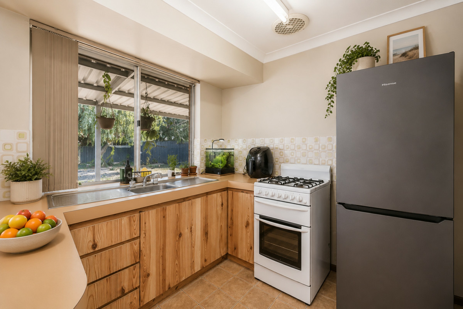 22 Cornwallis Road — photo 7 of 20