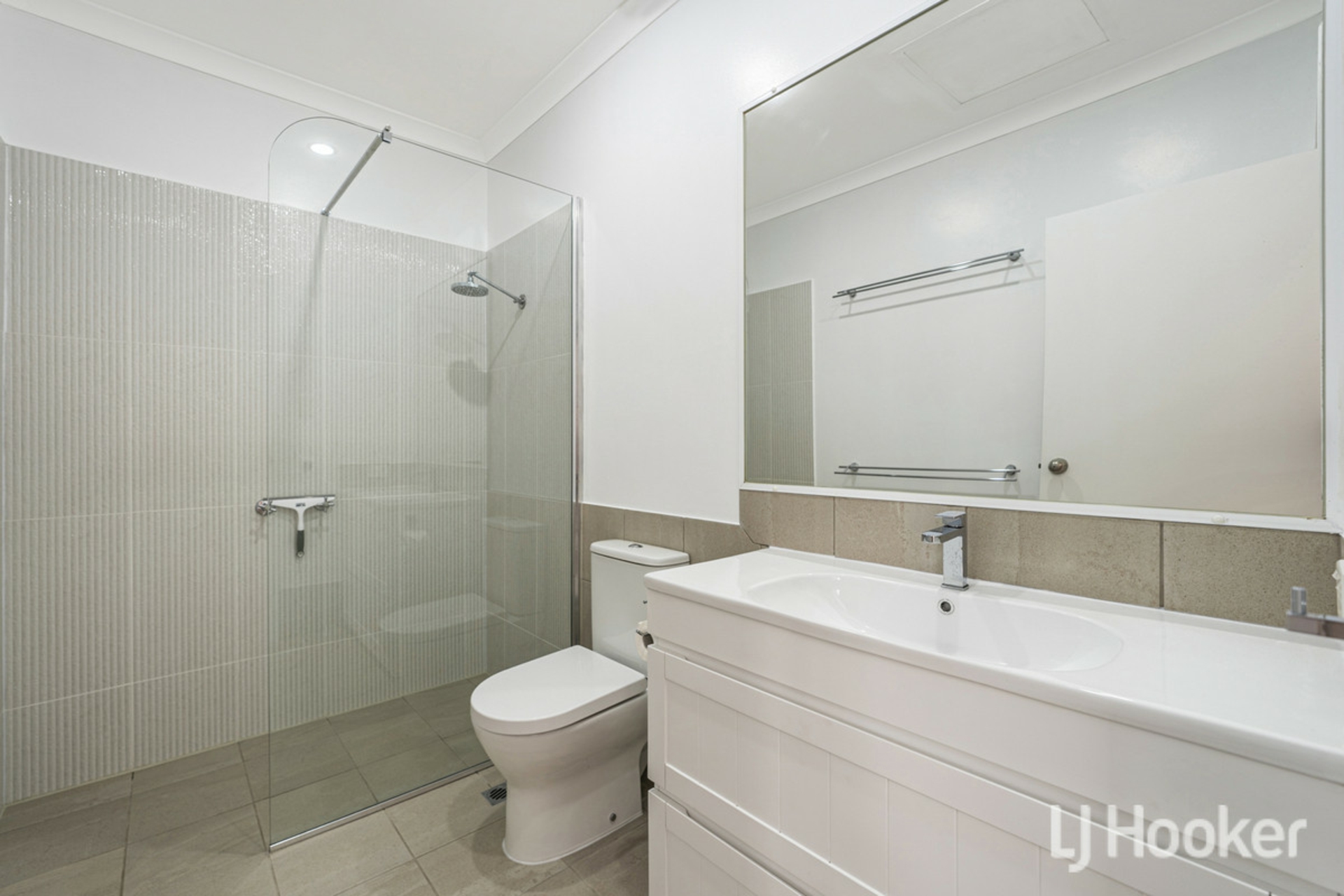 65/20 Apollo Place — photo 16 of 30