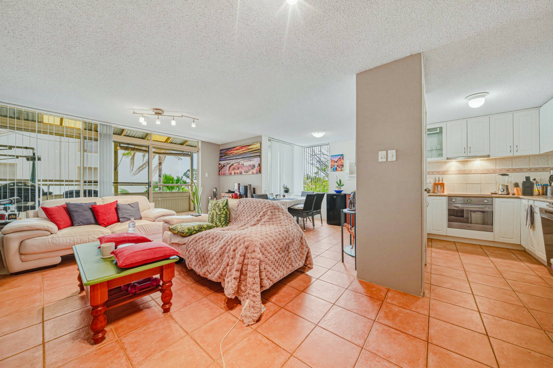 28/132-140 Mandurah Terrace — photo 4 of 22