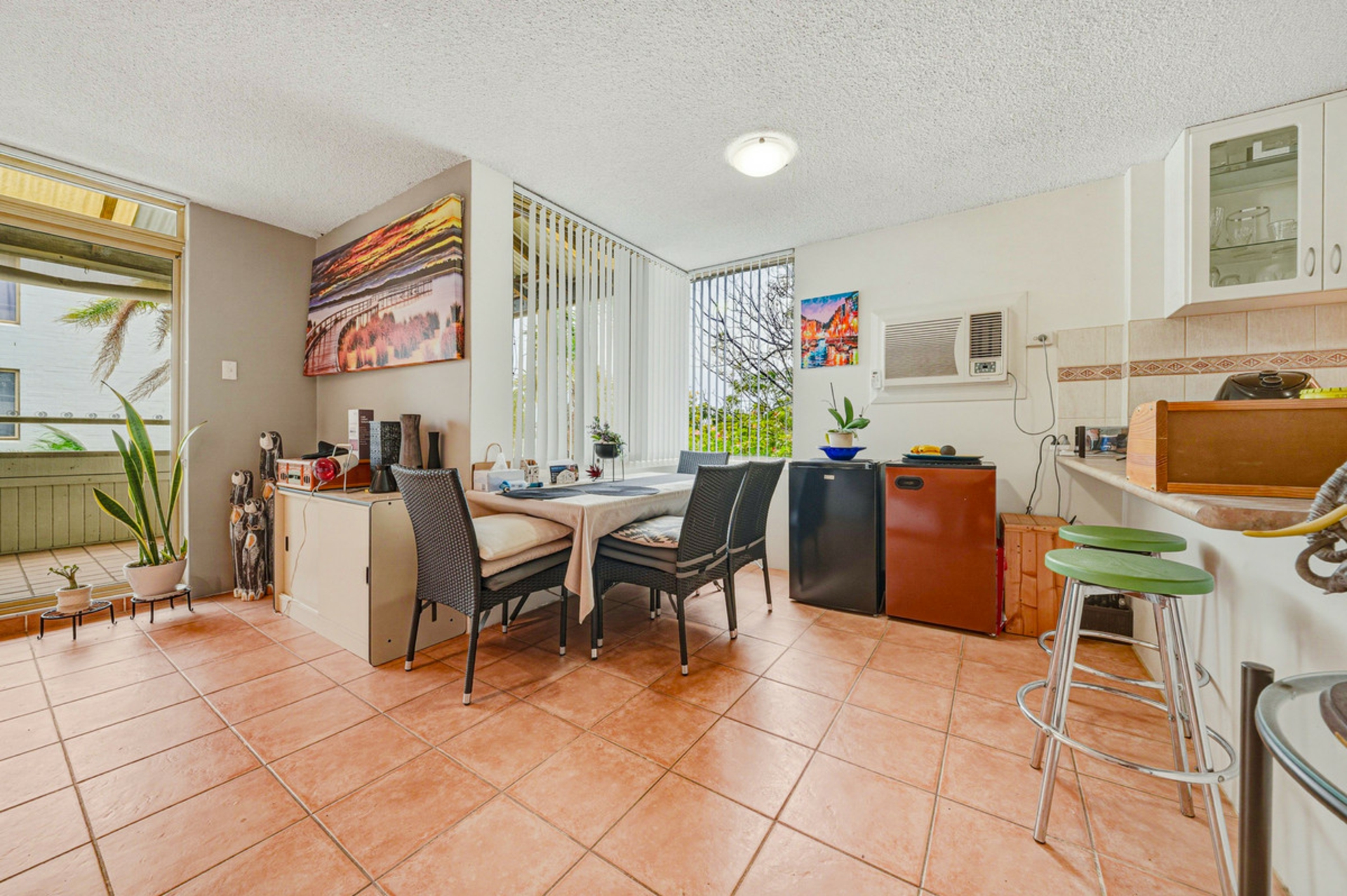 28/132-140 Mandurah Terrace — photo 7 of 22