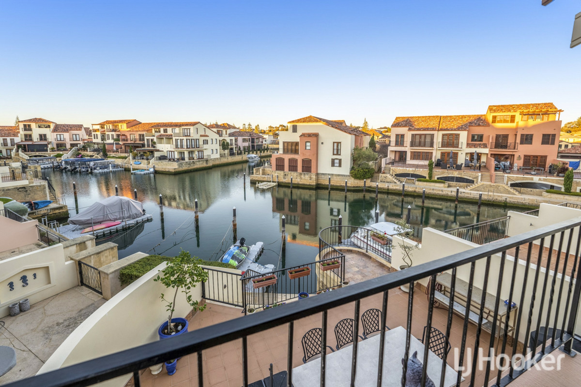 76/18 Port Quays — photo 26 of 30