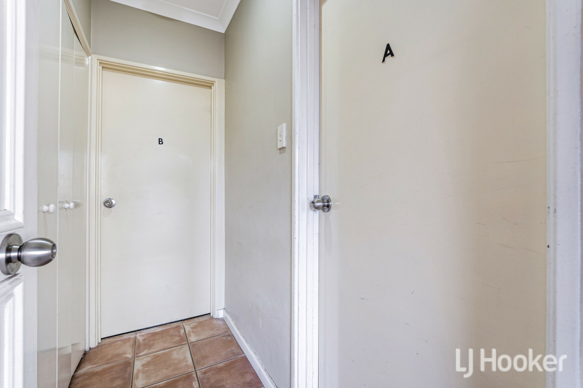 37/20 Apollo Place — photo 10 of 28