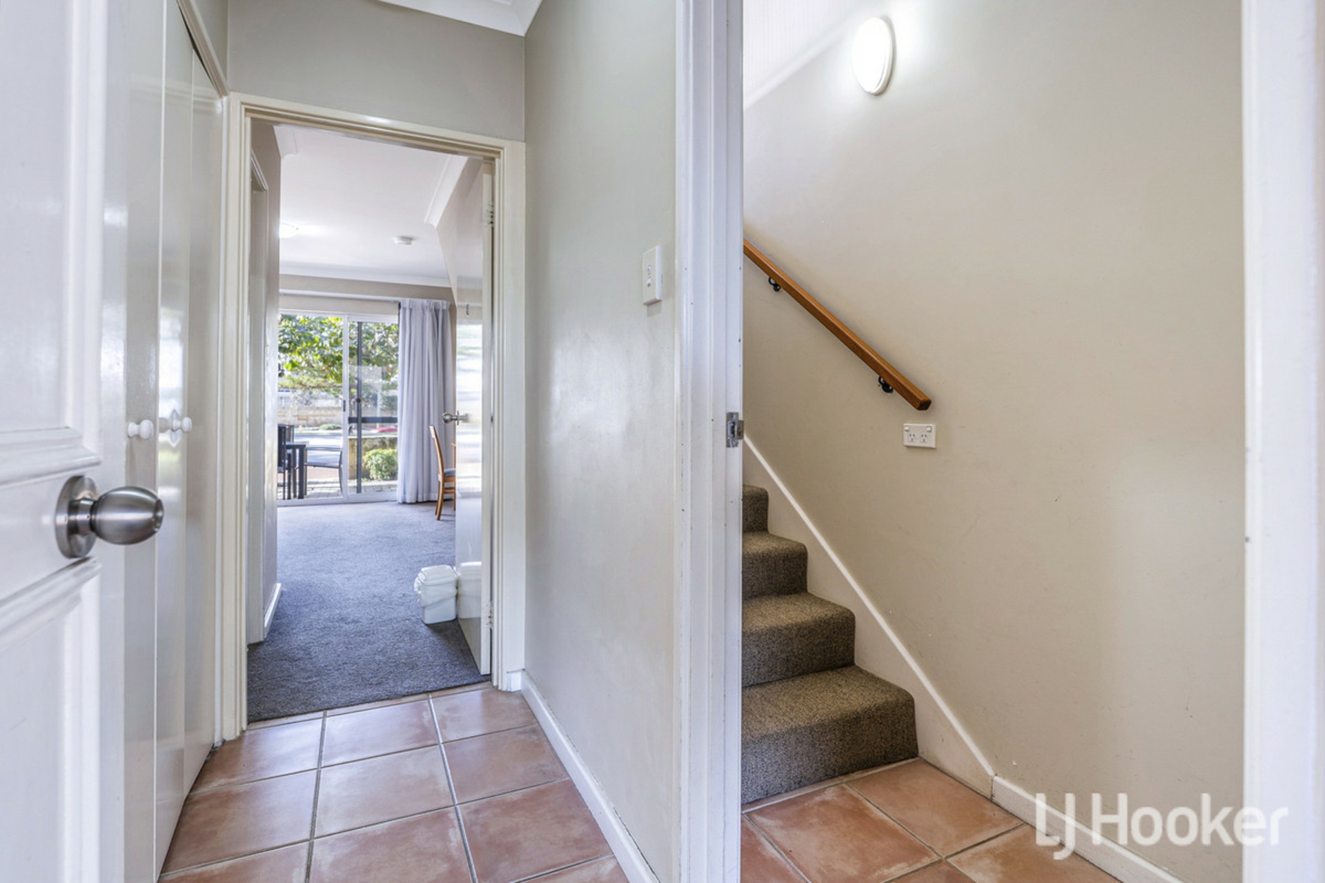 37/20 Apollo Place — photo 11 of 28