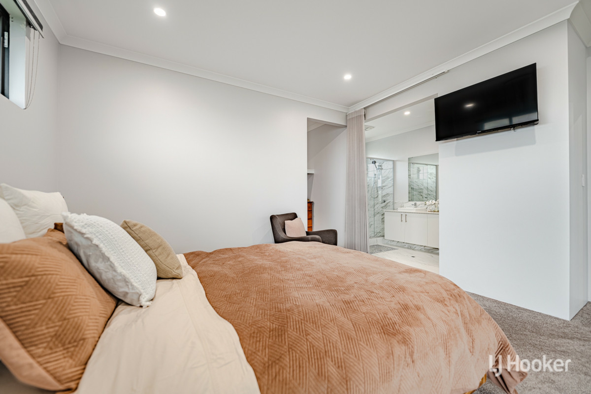 34 Acerosa Boulevard — photo 14 of 30
