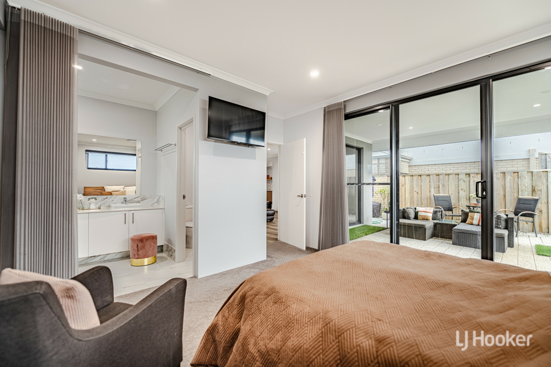 34 Acerosa Boulevard — photo 17 of 30