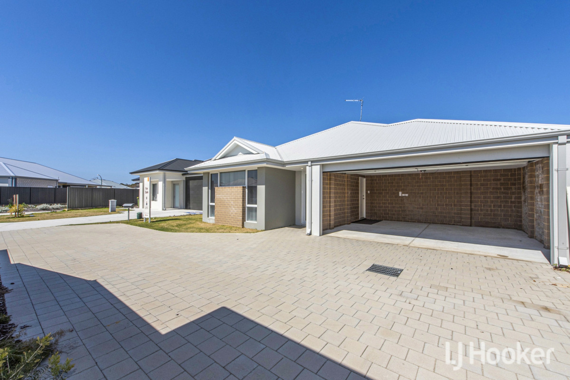 8 Mast Close — photo from LJ Hooker Mandurah