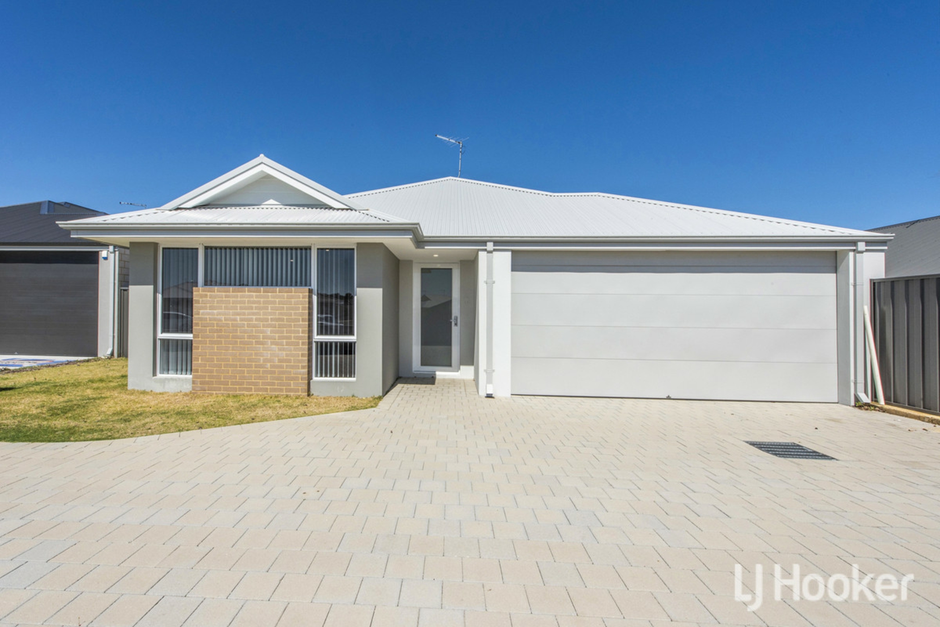 8 Mast Close — photo 2 of 30
