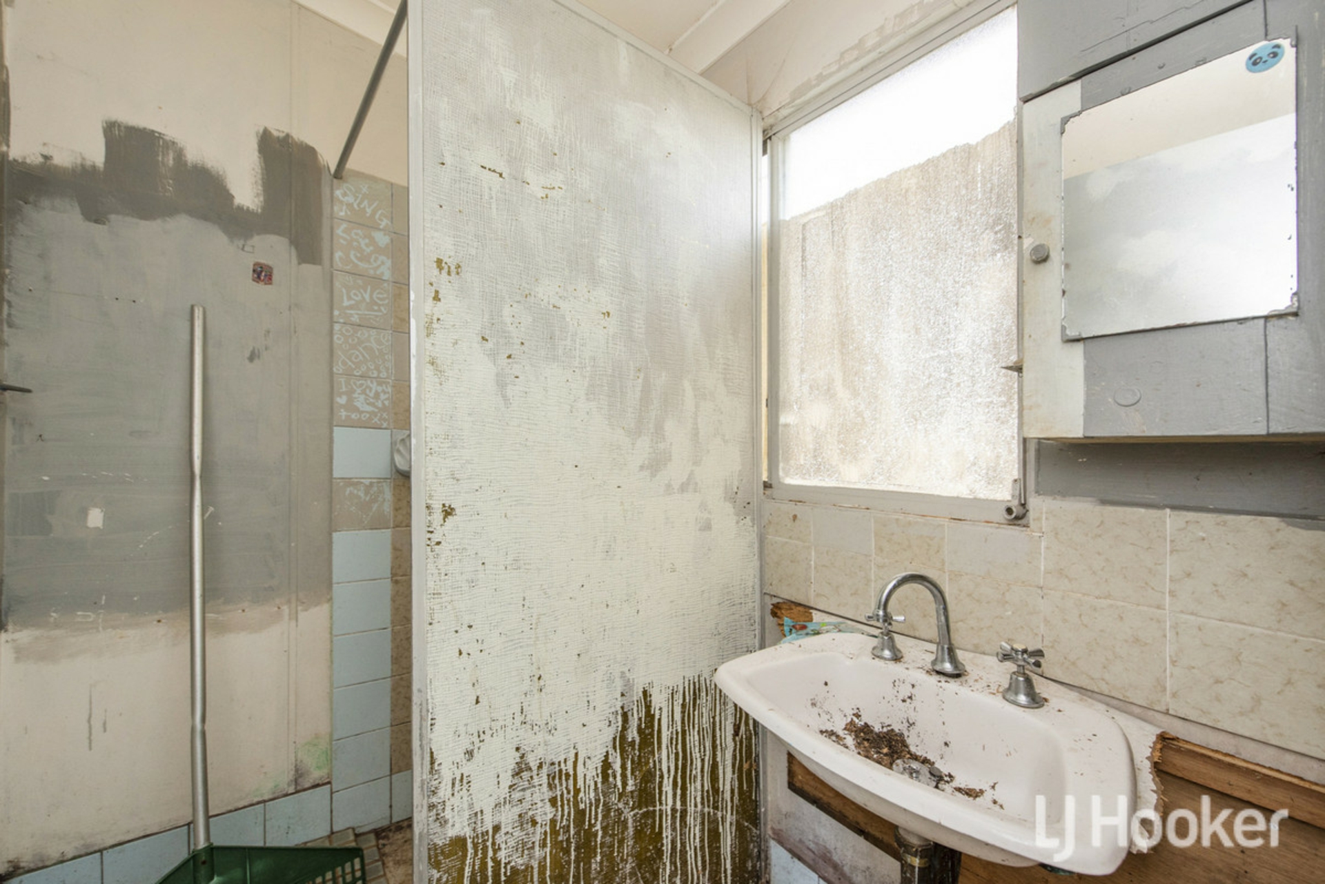 20 Littleton Street — photo 8 of 10