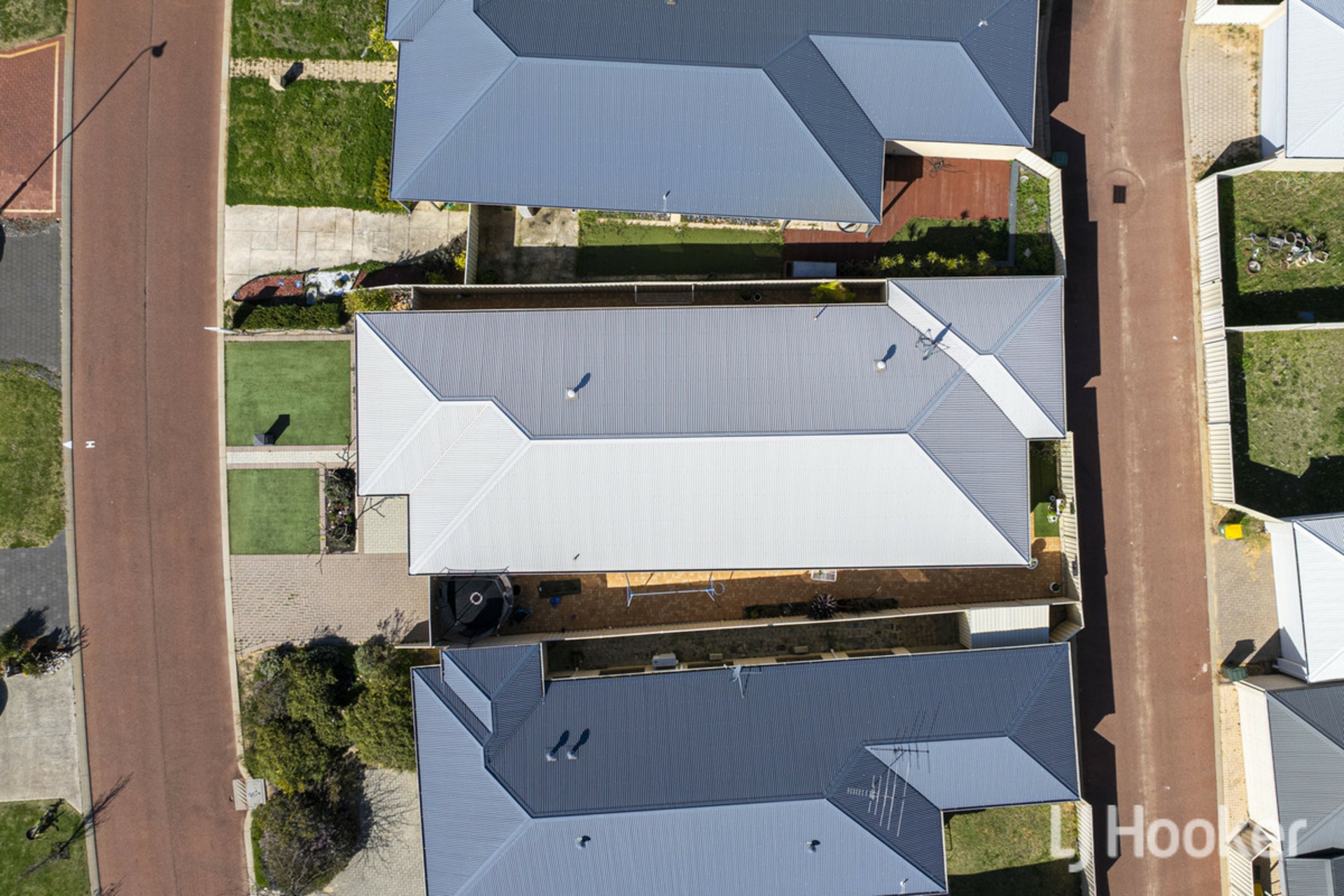35 Lascelles Circus — photo 21 of 29