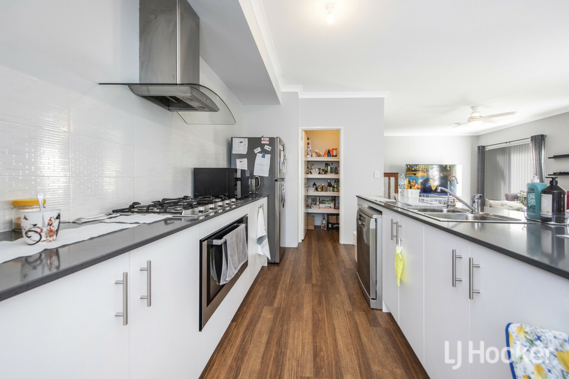 11 Sparrowhawk Way — photo 7 of 18