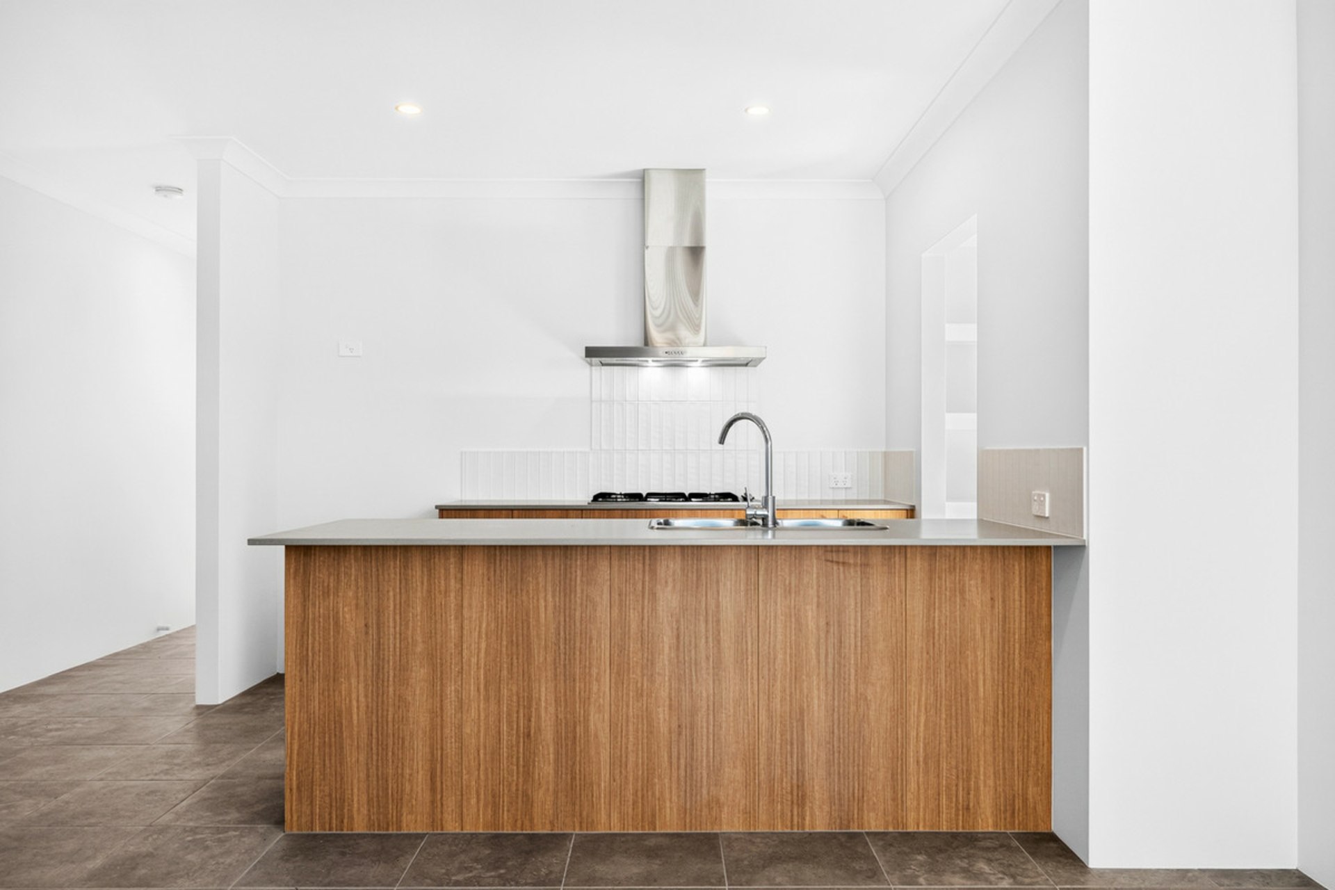 3 Tyrian Street — photo 5 of 19