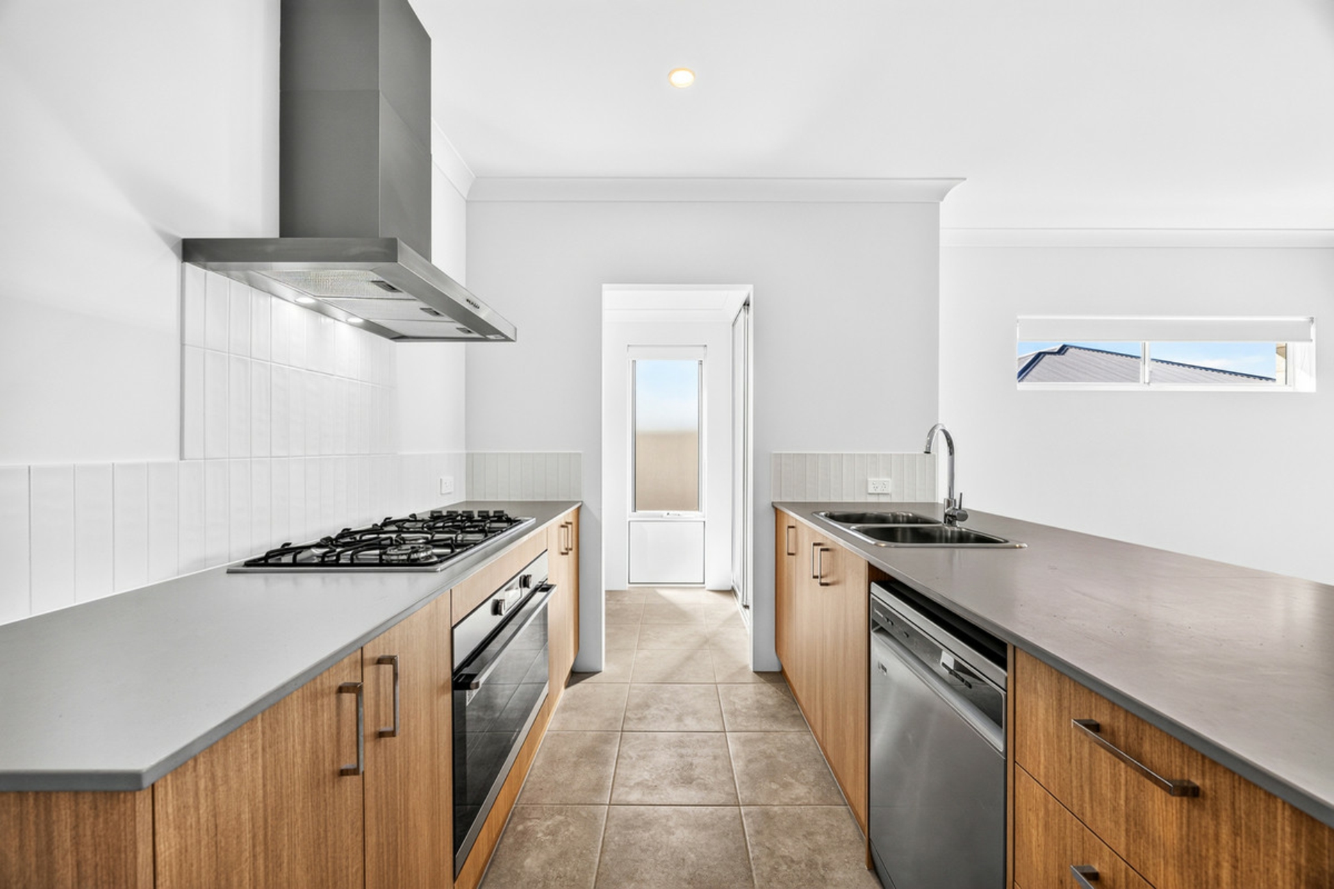 3 Tyrian Street — photo 6 of 19