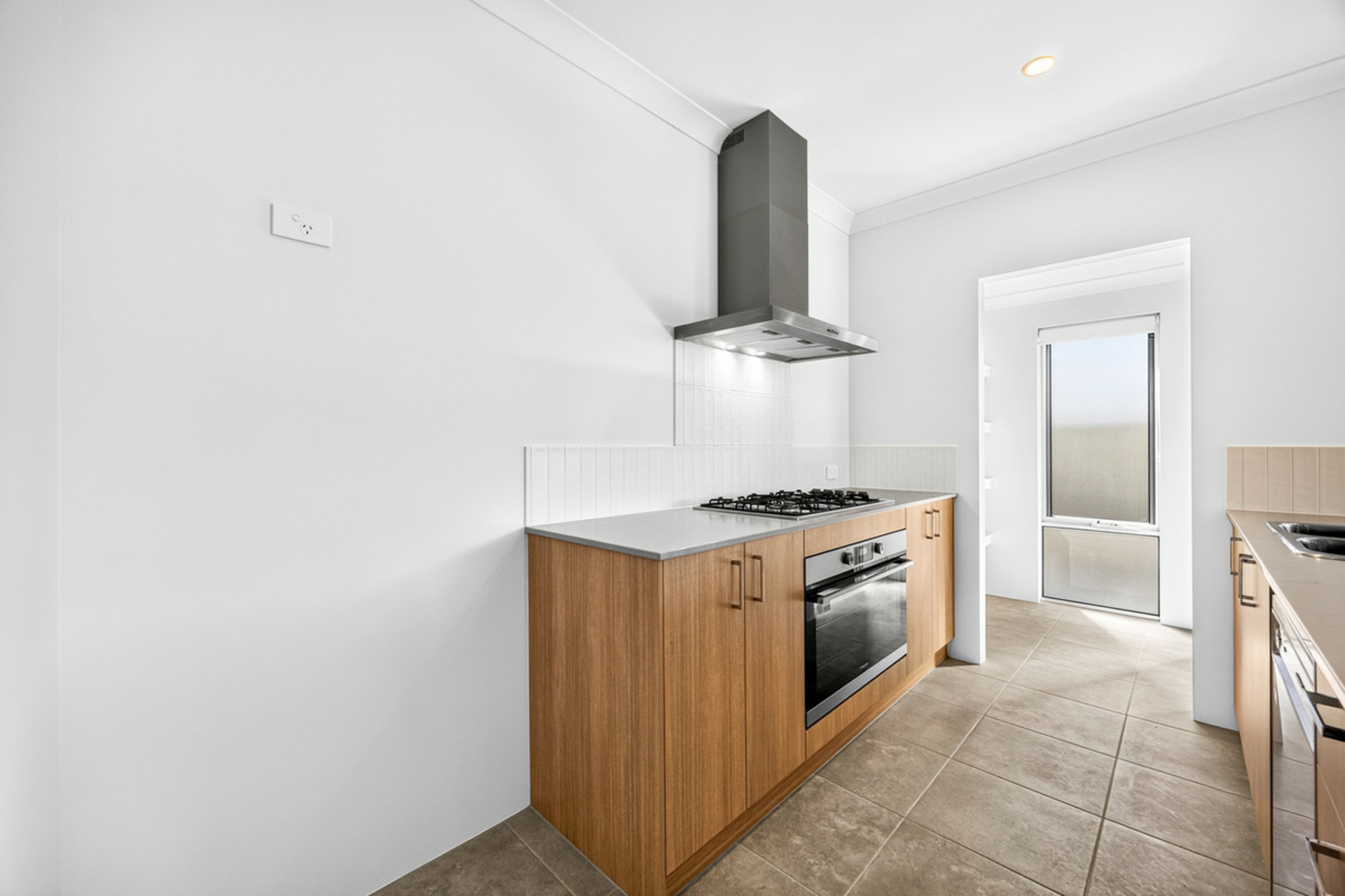 3 Tyrian Street — photo 8 of 19
