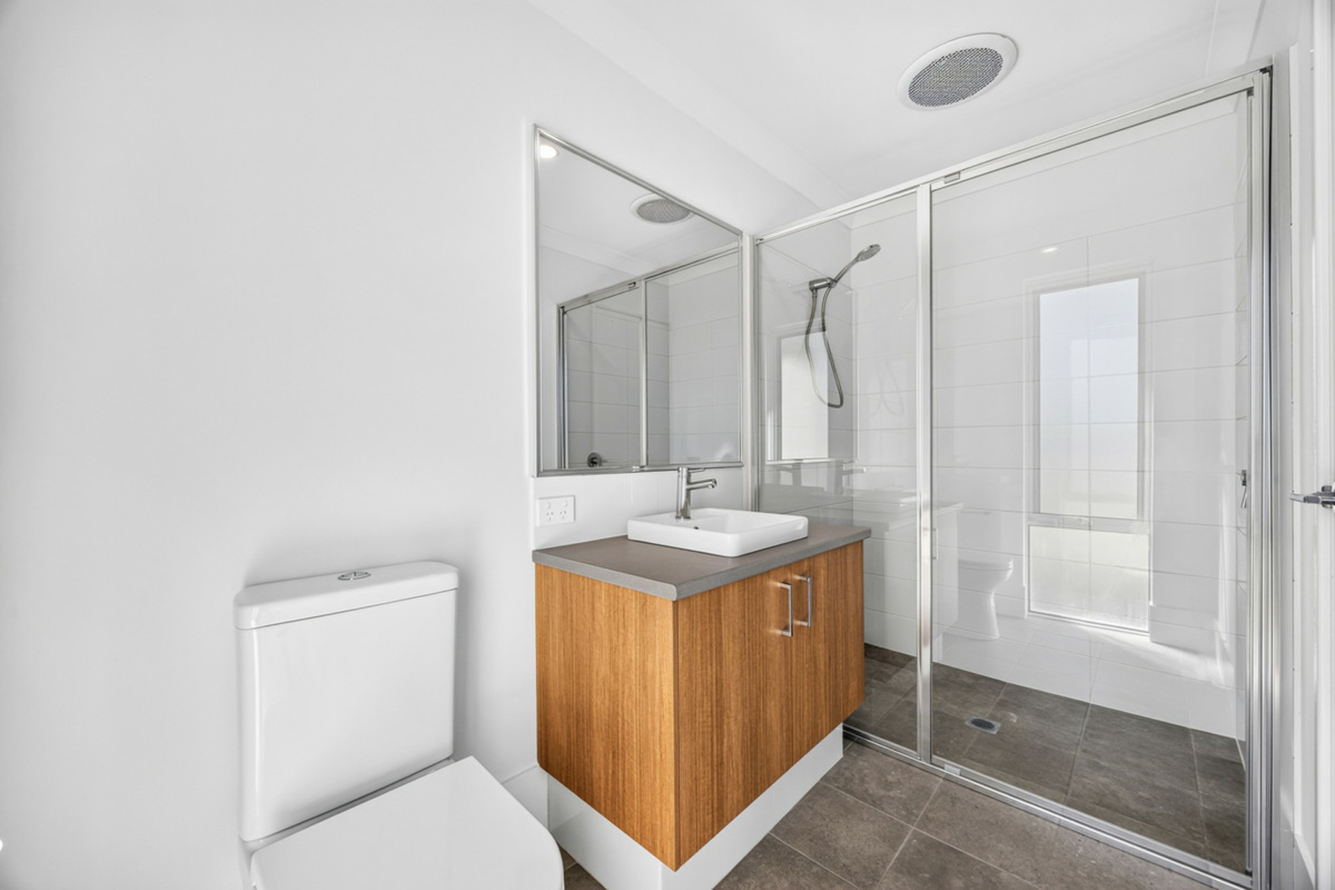 3 Tyrian Street — photo 12 of 19