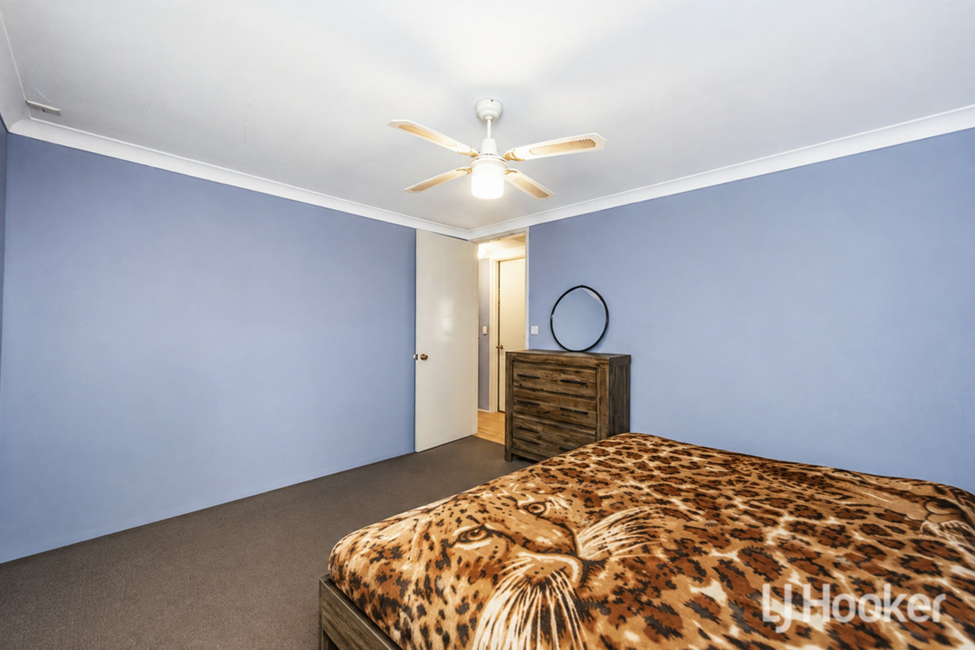 6 Kingia Place — photo 8 of 18