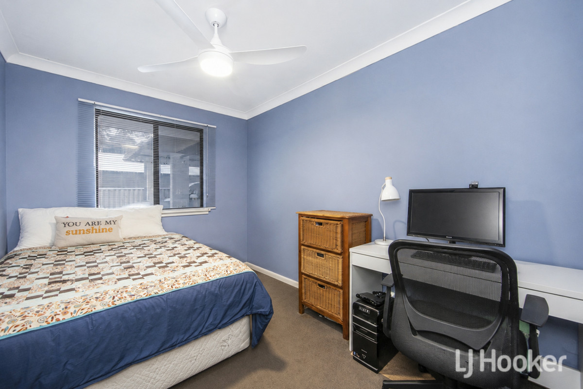 6 Kingia Place — photo 10 of 18