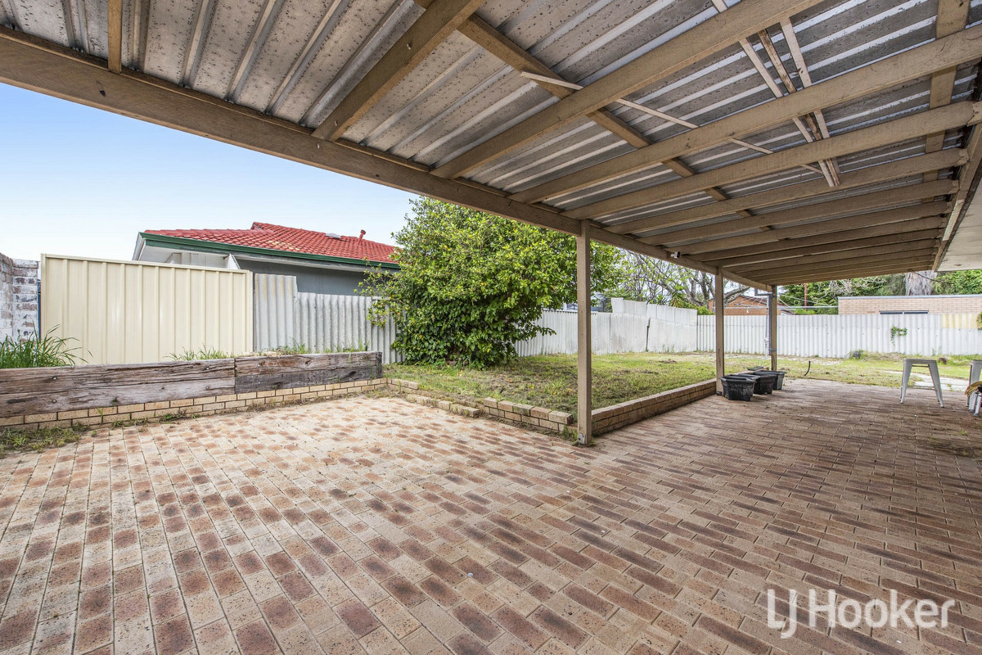 6 Kingia Place — photo 13 of 18