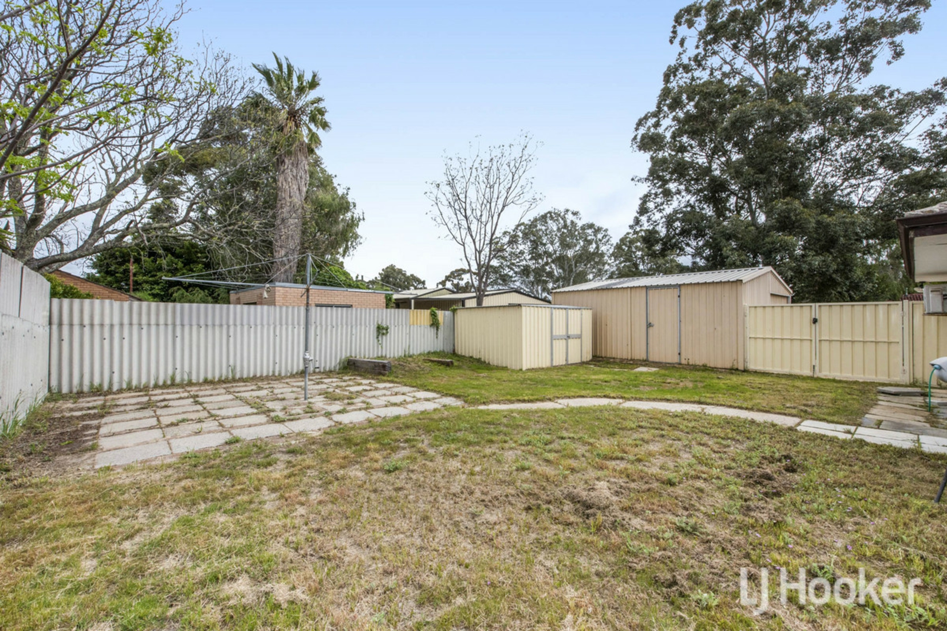6 Kingia Place — photo 14 of 18