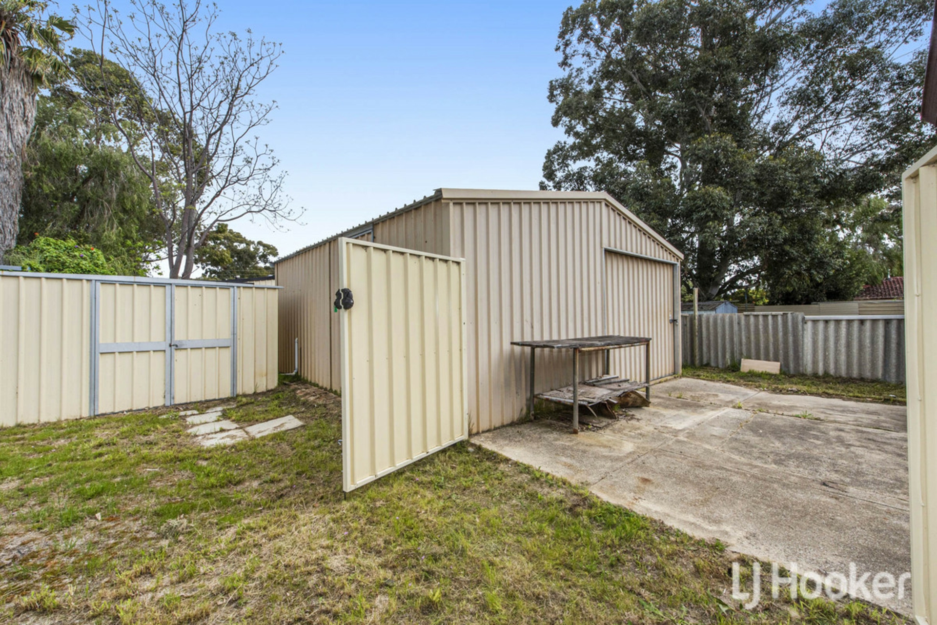 6 Kingia Place — photo 17 of 18