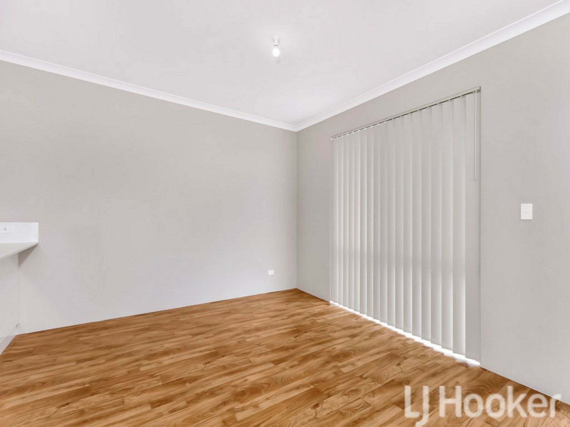 22 Altham Grove — photo 10 of 23
