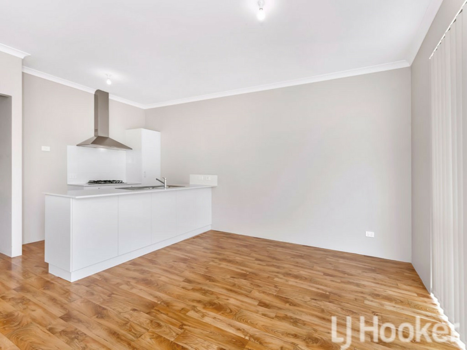 22 Altham Grove — photo 11 of 23