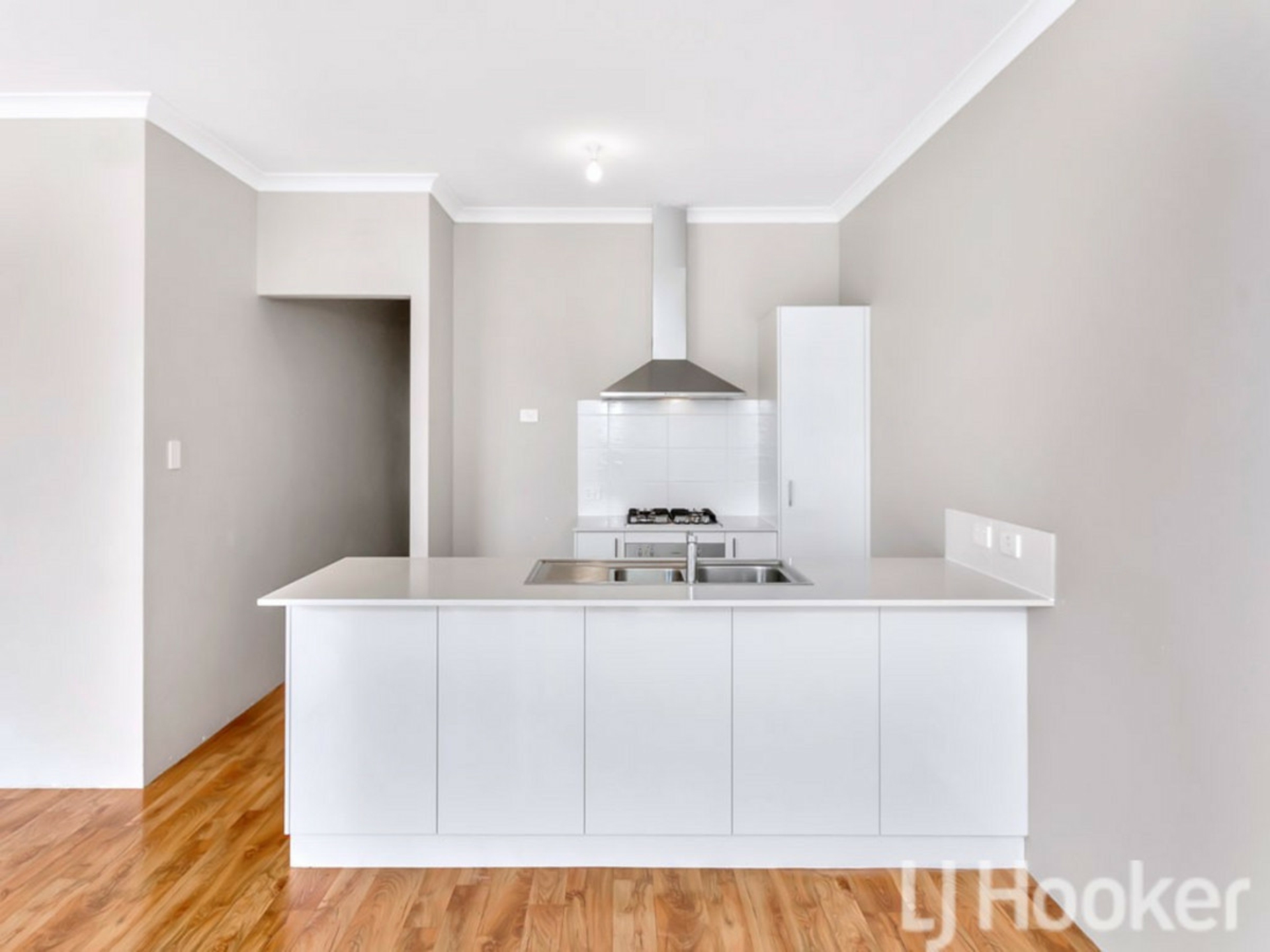 22 Altham Grove — photo 12 of 23