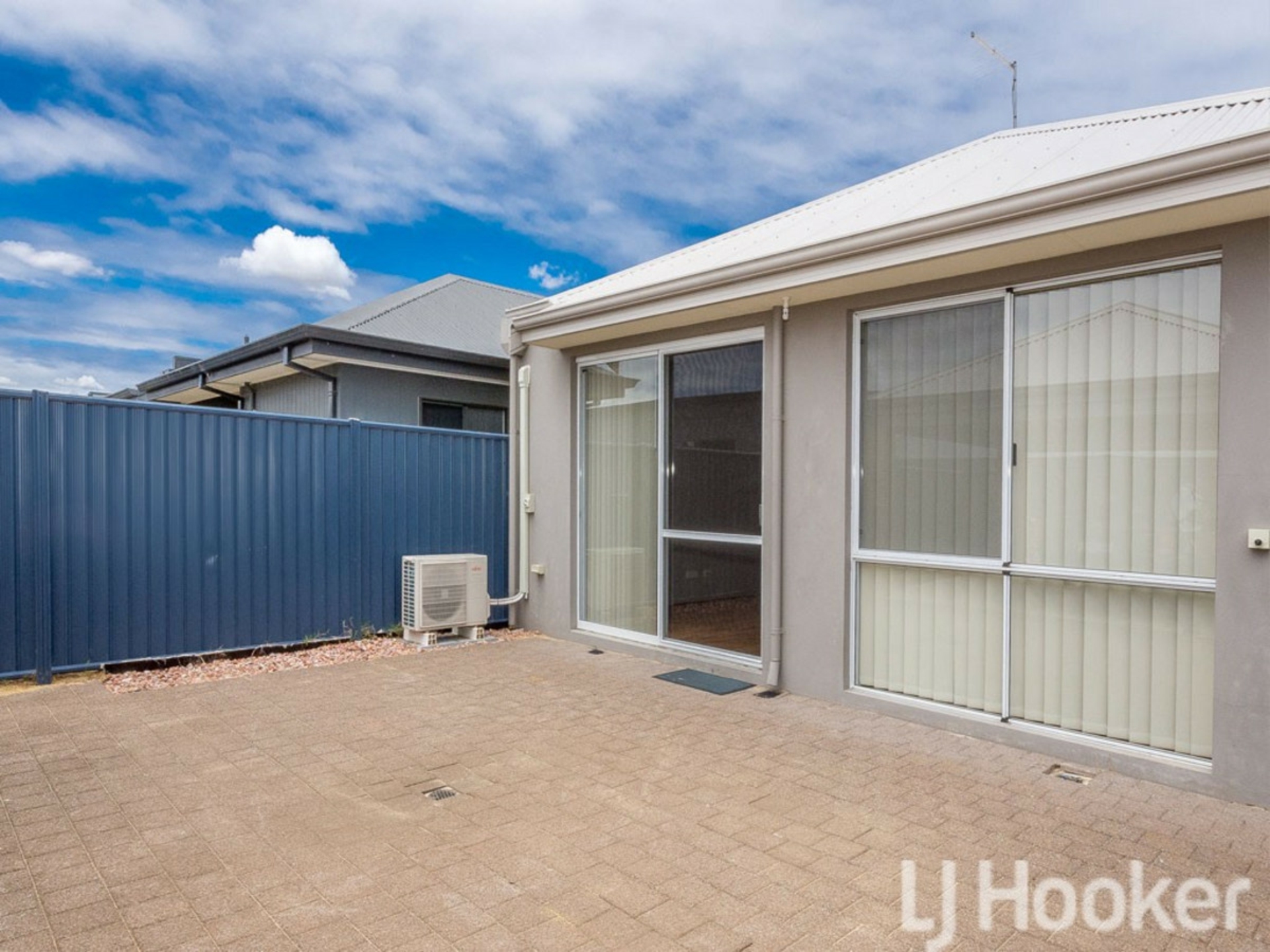 22 Altham Grove — photo 20 of 23
