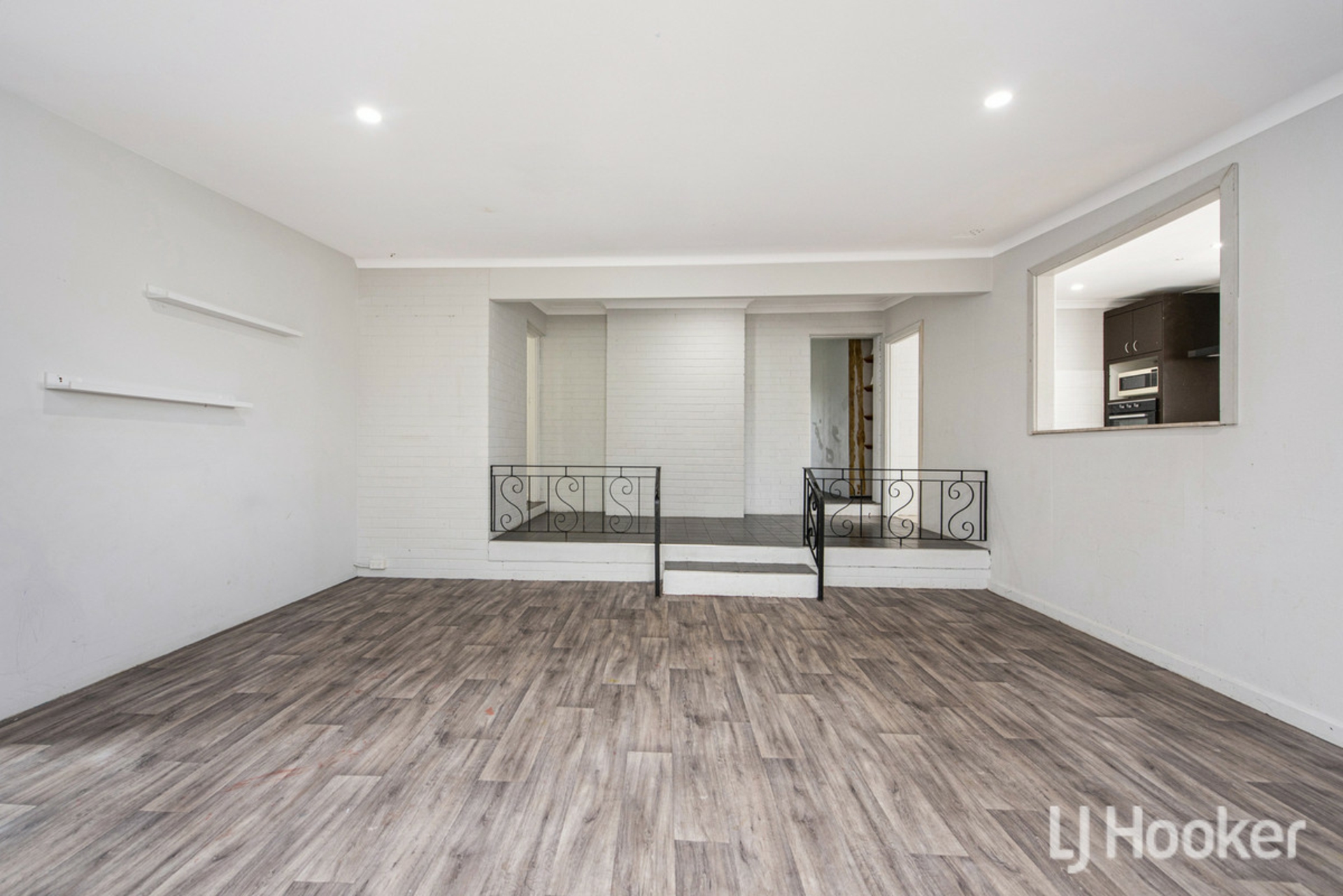 11 Challenger Road — photo 6 of 26
