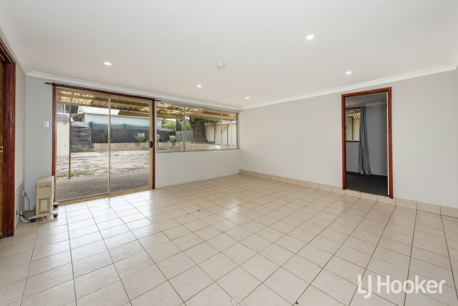 11 Challenger Road — photo 8 of 26