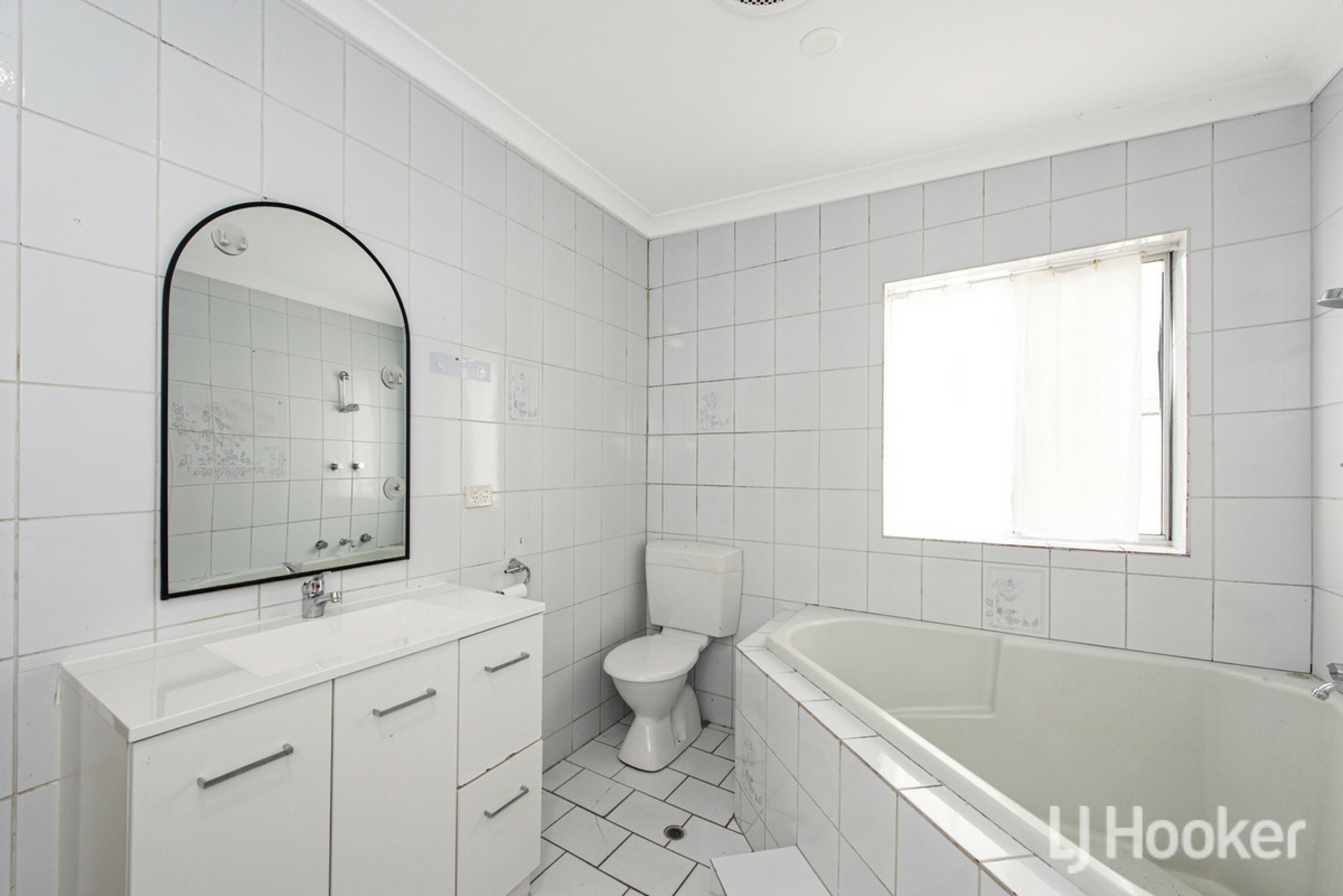 11 Challenger Road — photo 14 of 26