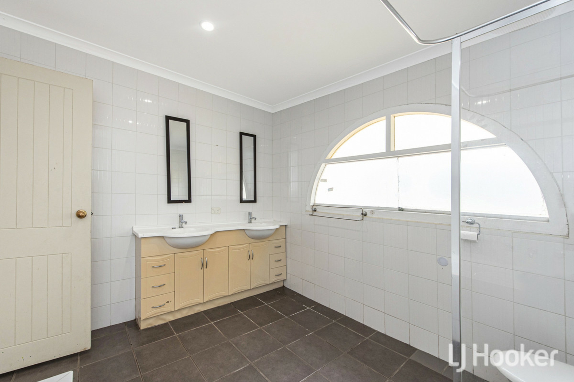 11 Challenger Road — photo 18 of 26