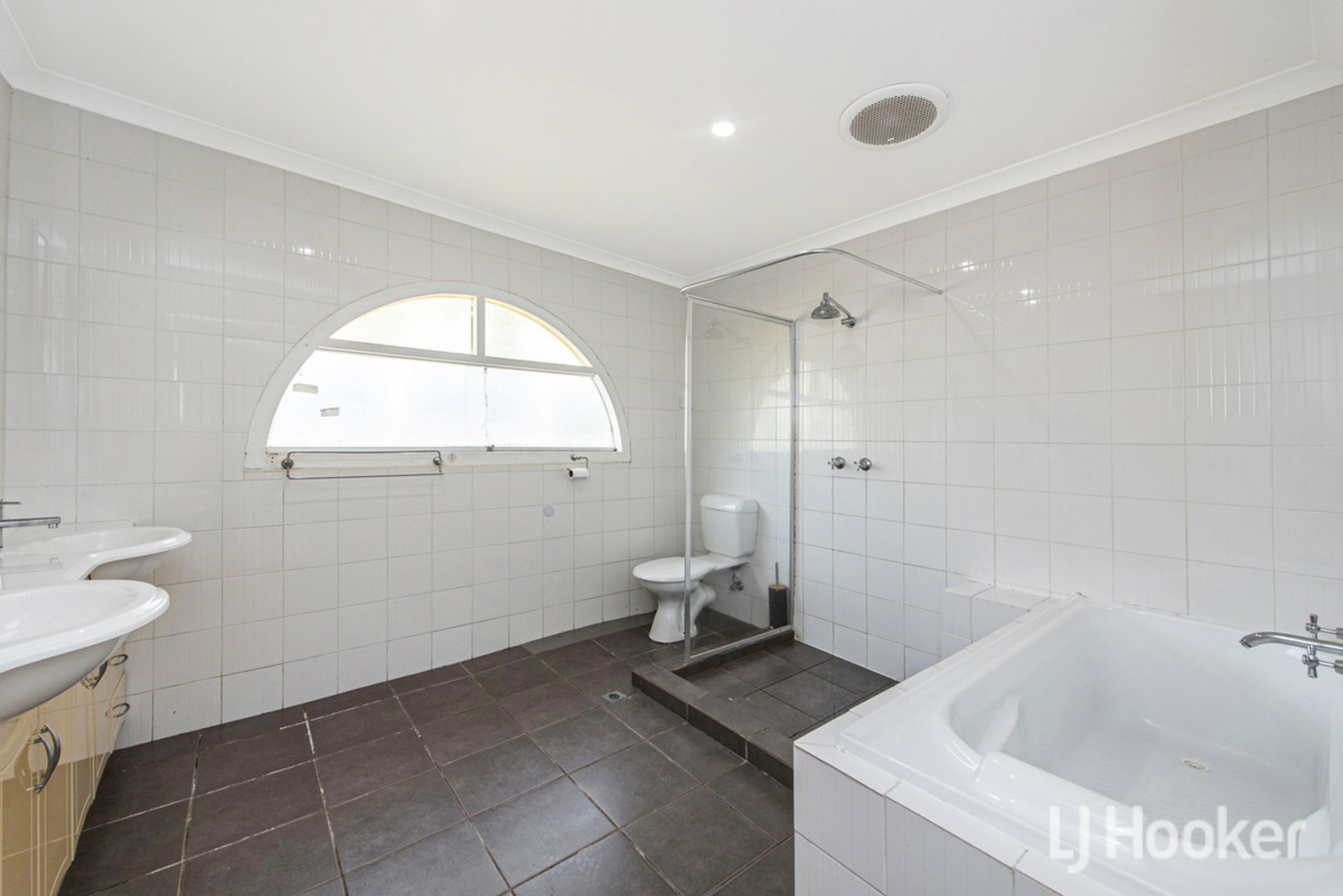 11 Challenger Road — photo 19 of 26
