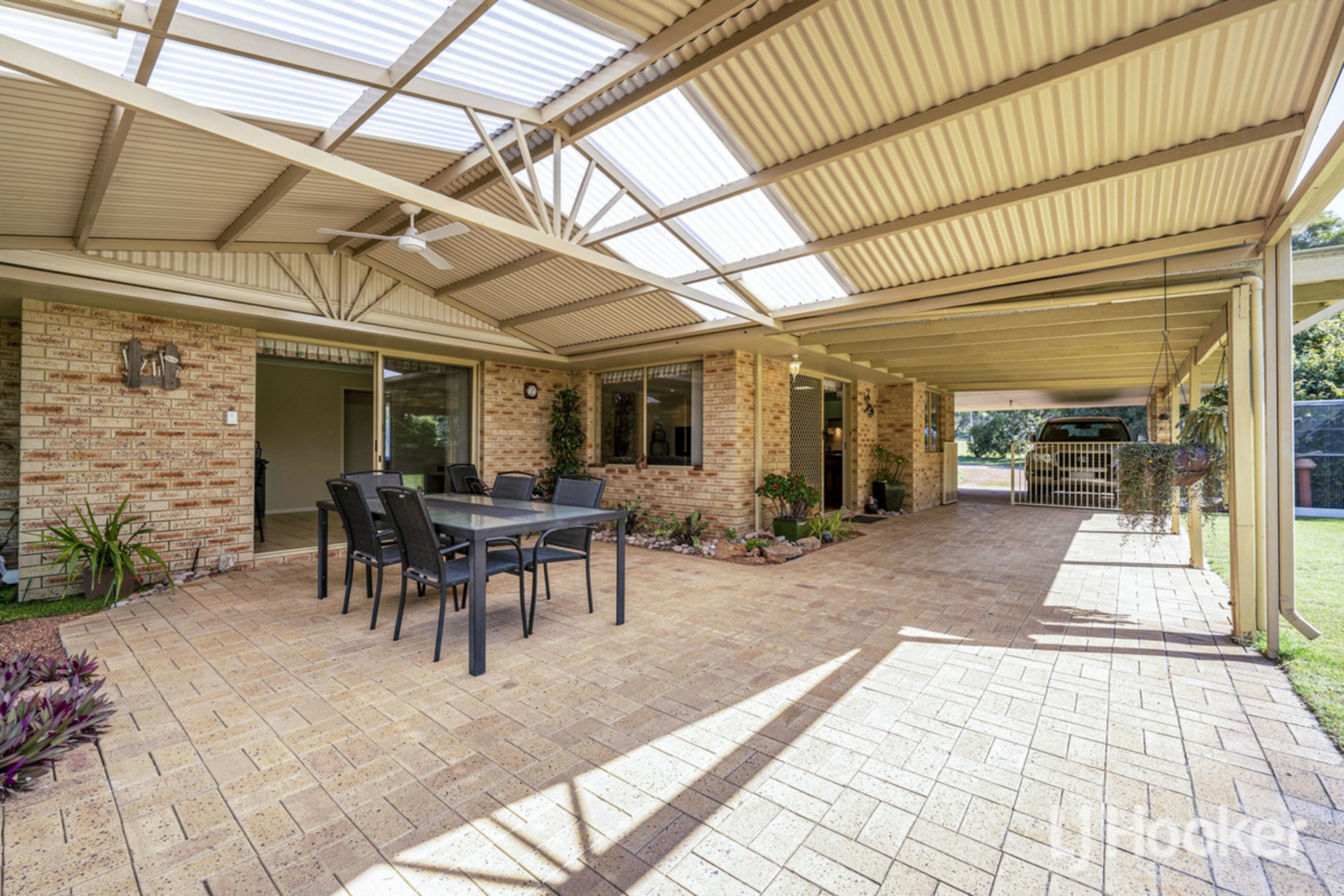 403 Mulga Drive — photo 11 of 30