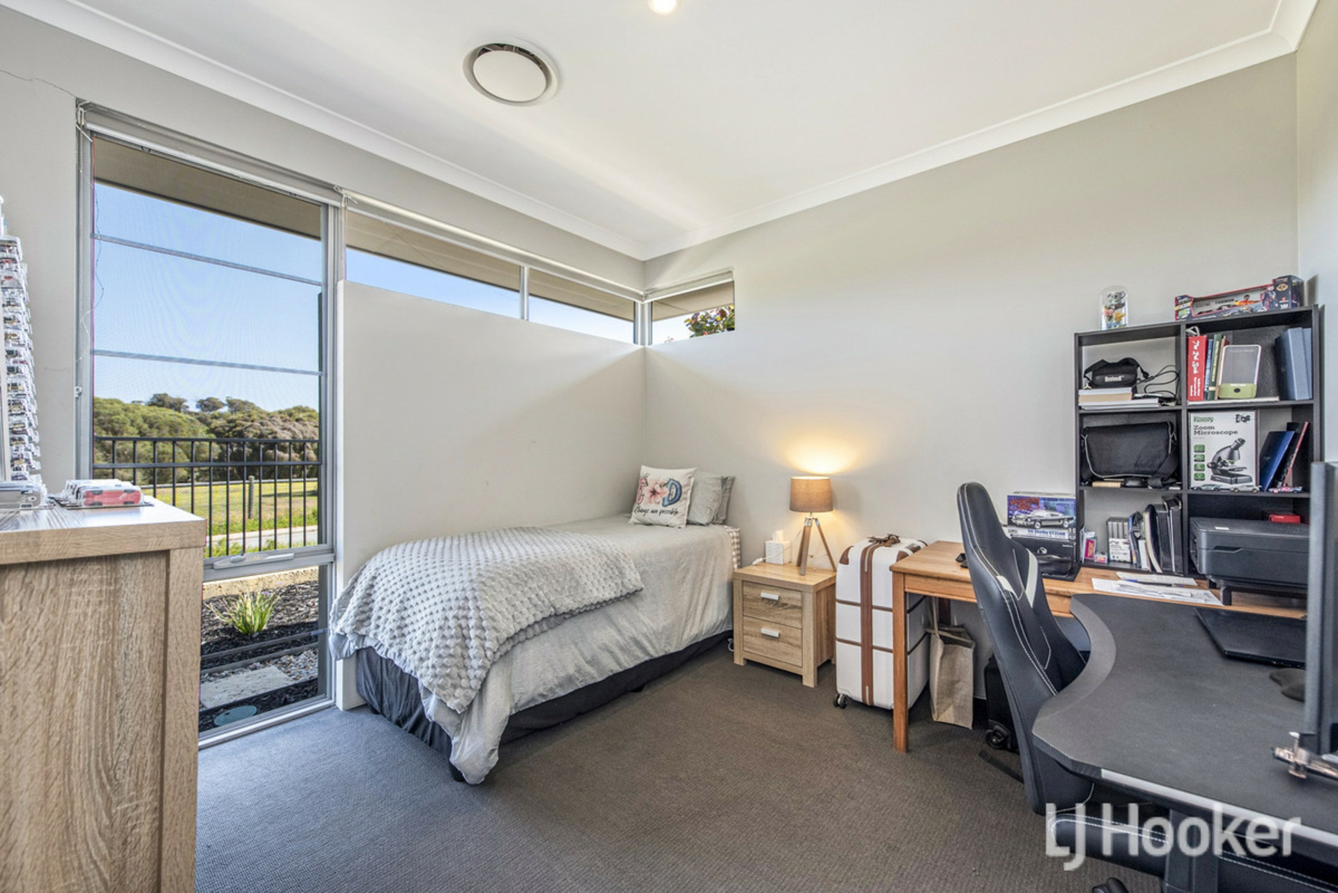 12 Bradley Street — photo 4 of 30