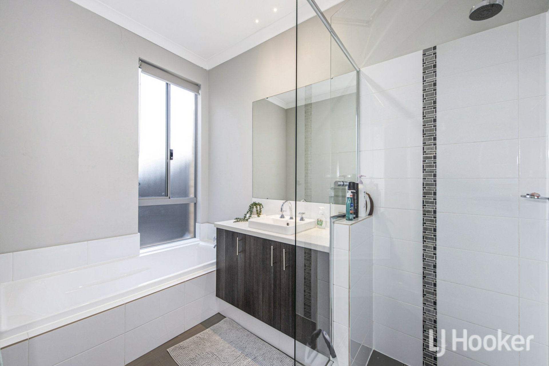 12 Bradley Street — photo 14 of 30