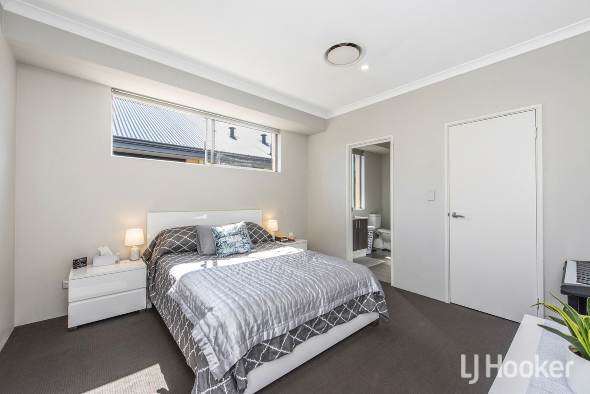 12 Bradley Street — photo 18 of 30