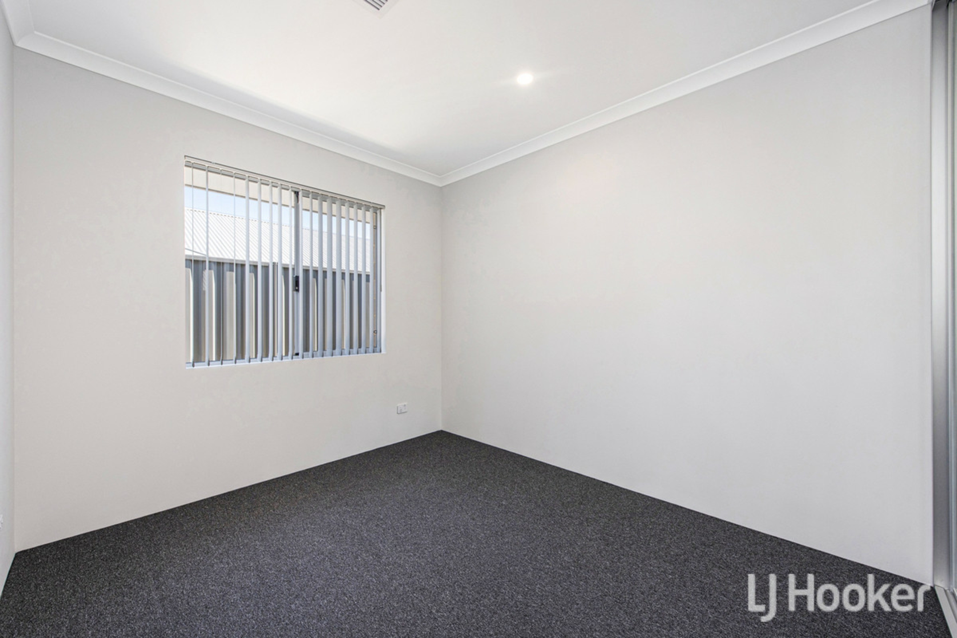 8 Mast Close — photo 16 of 30