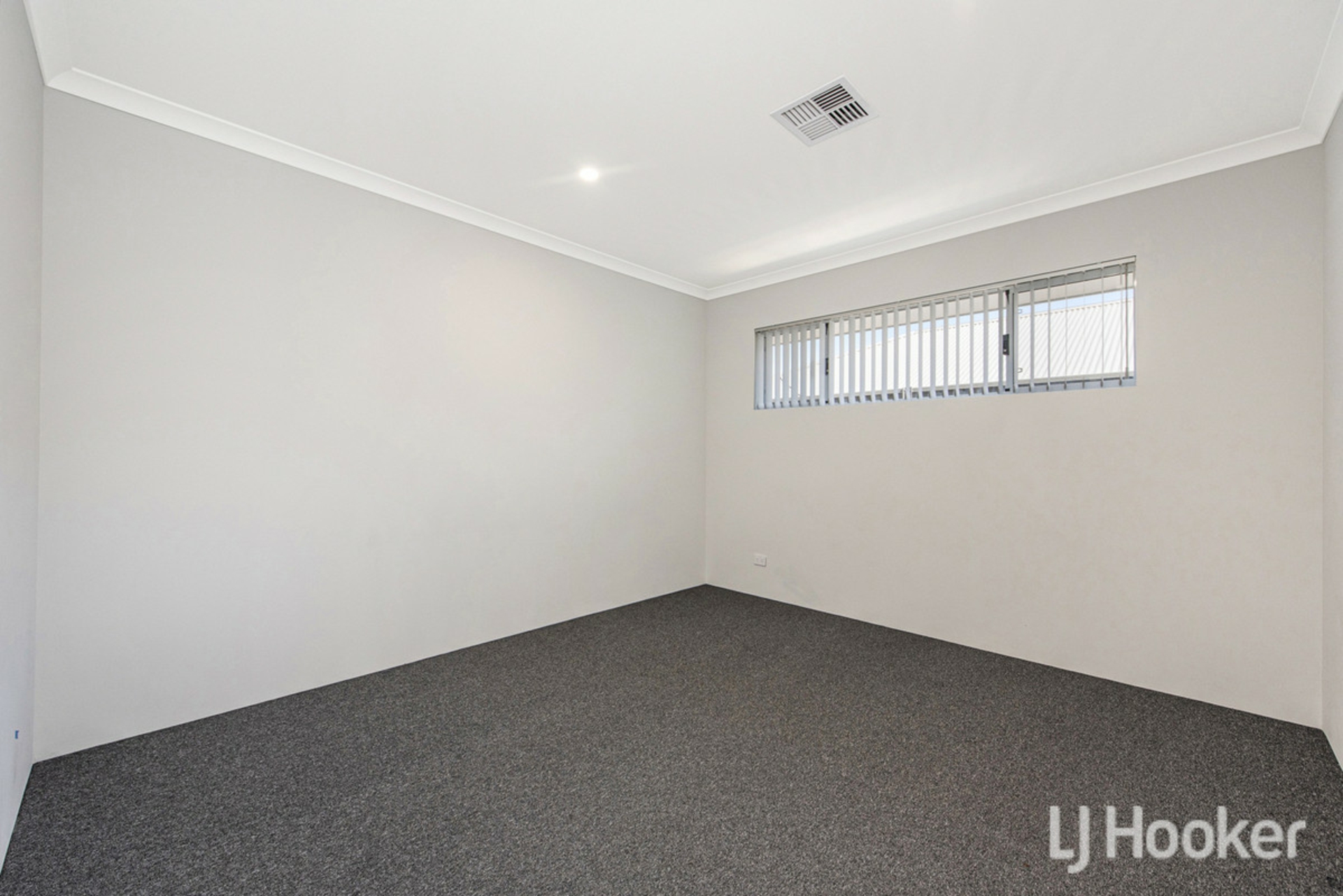 8 Mast Close — photo 17 of 30