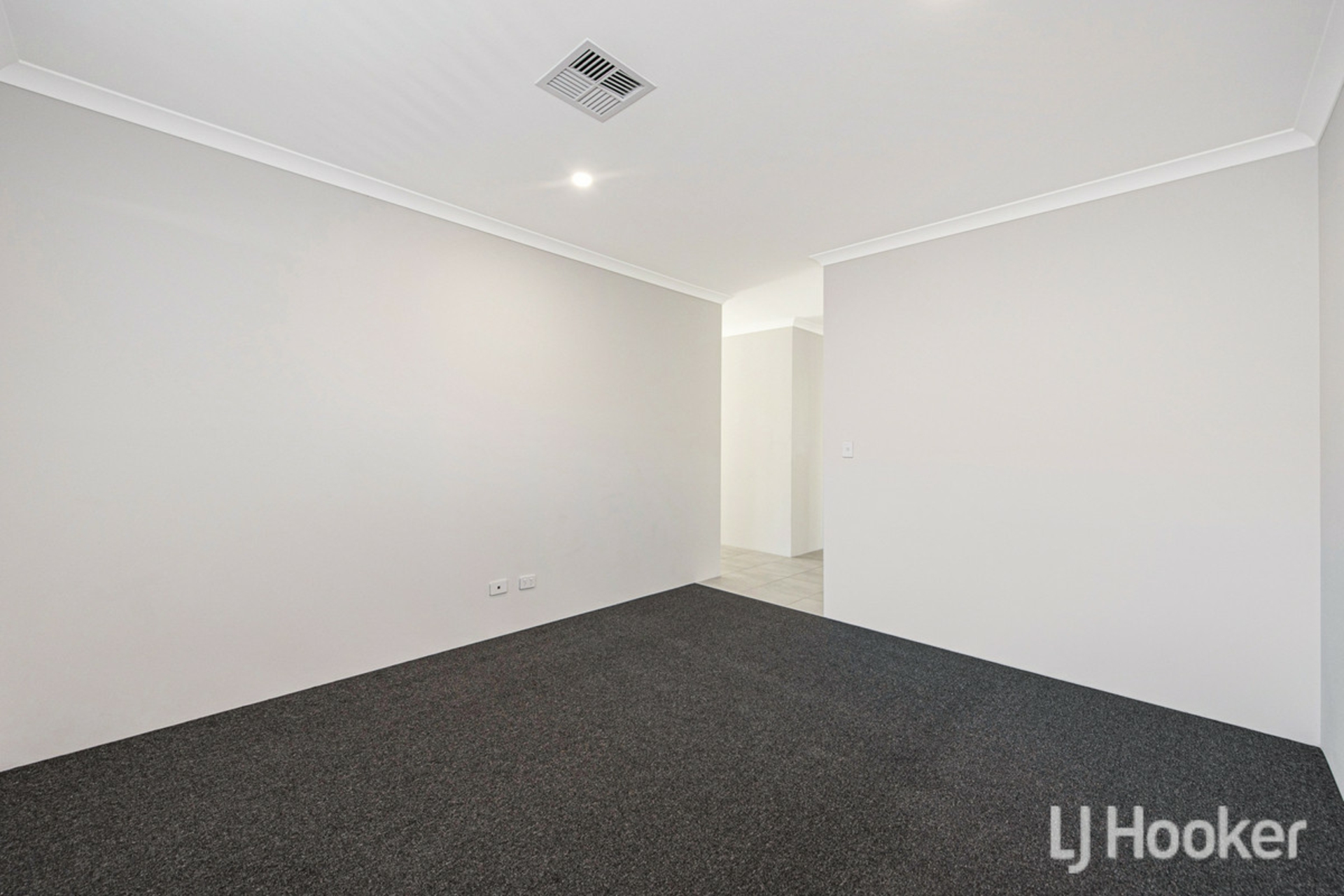 8 Mast Close — photo 18 of 30