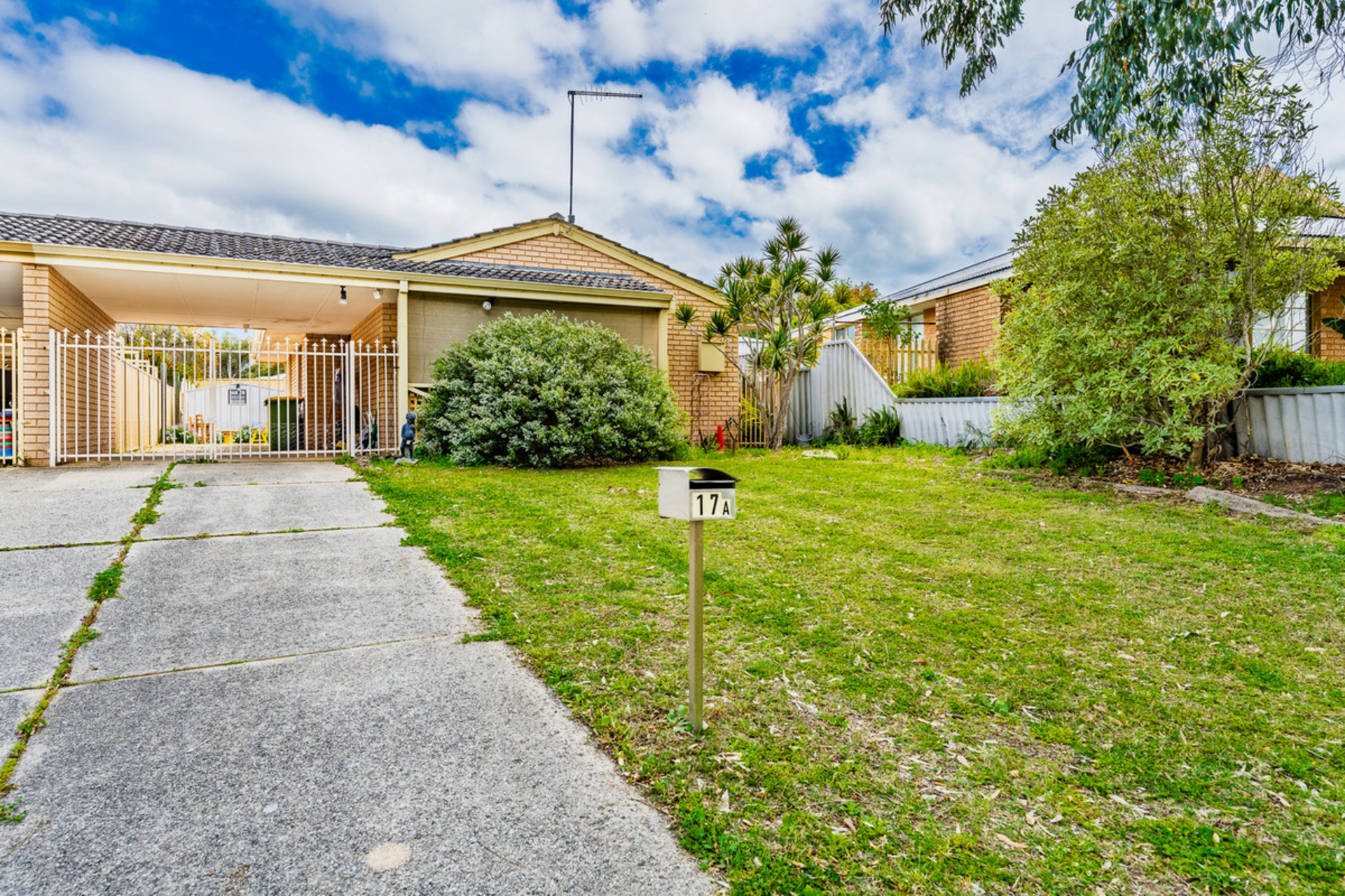 1/17 Elegant Drive — photo from LJ Hooker Mandurah