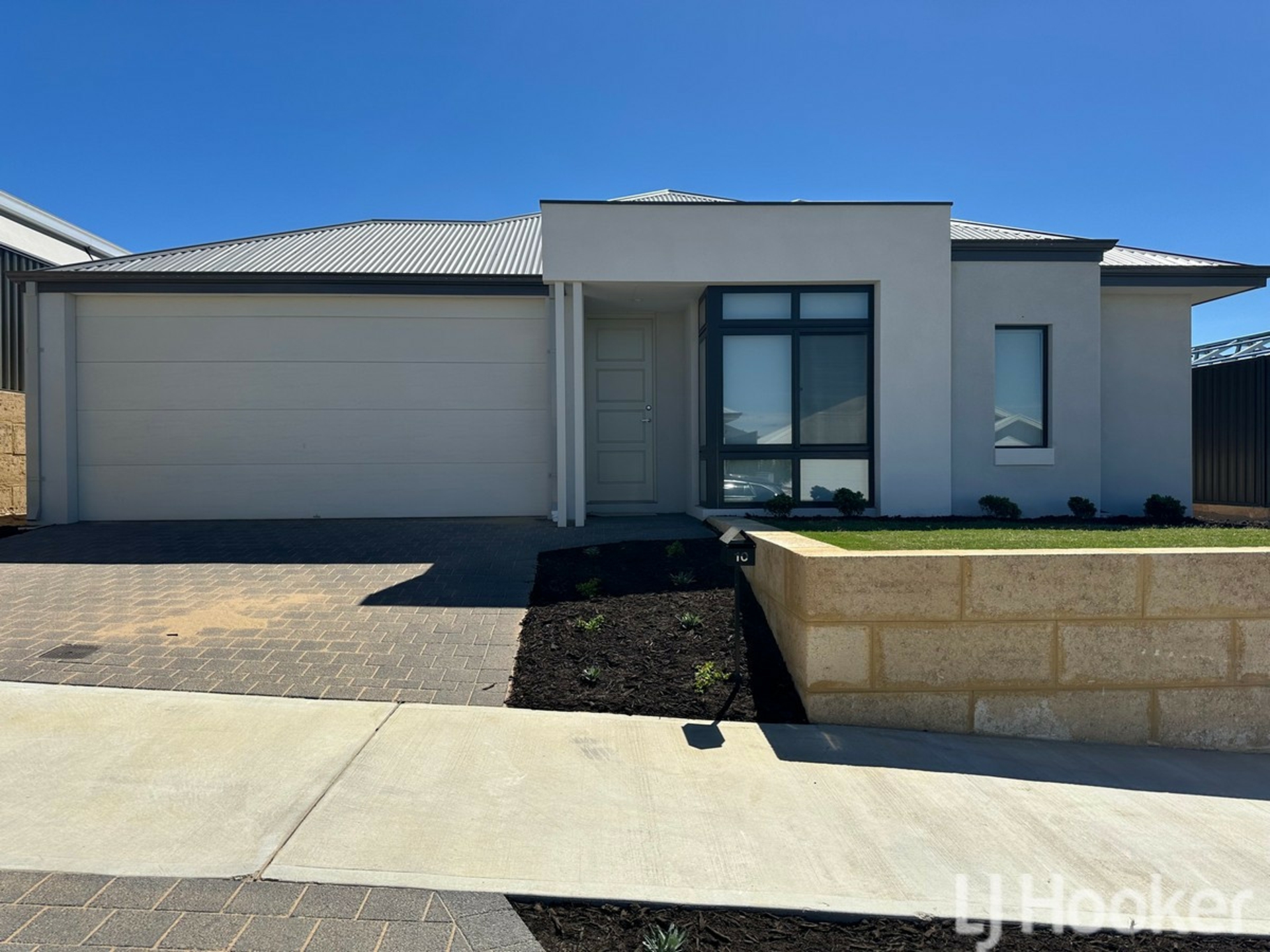 10 Bolsa Road — photo 18 of 19
