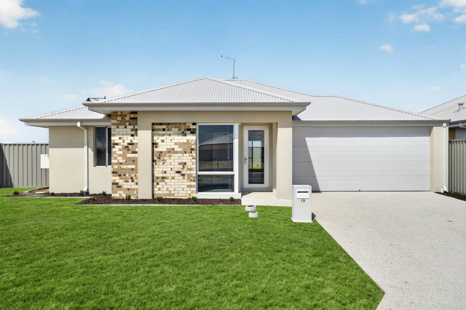 19 Rosewood Avenue — photo from LJ Hooker Mandurah