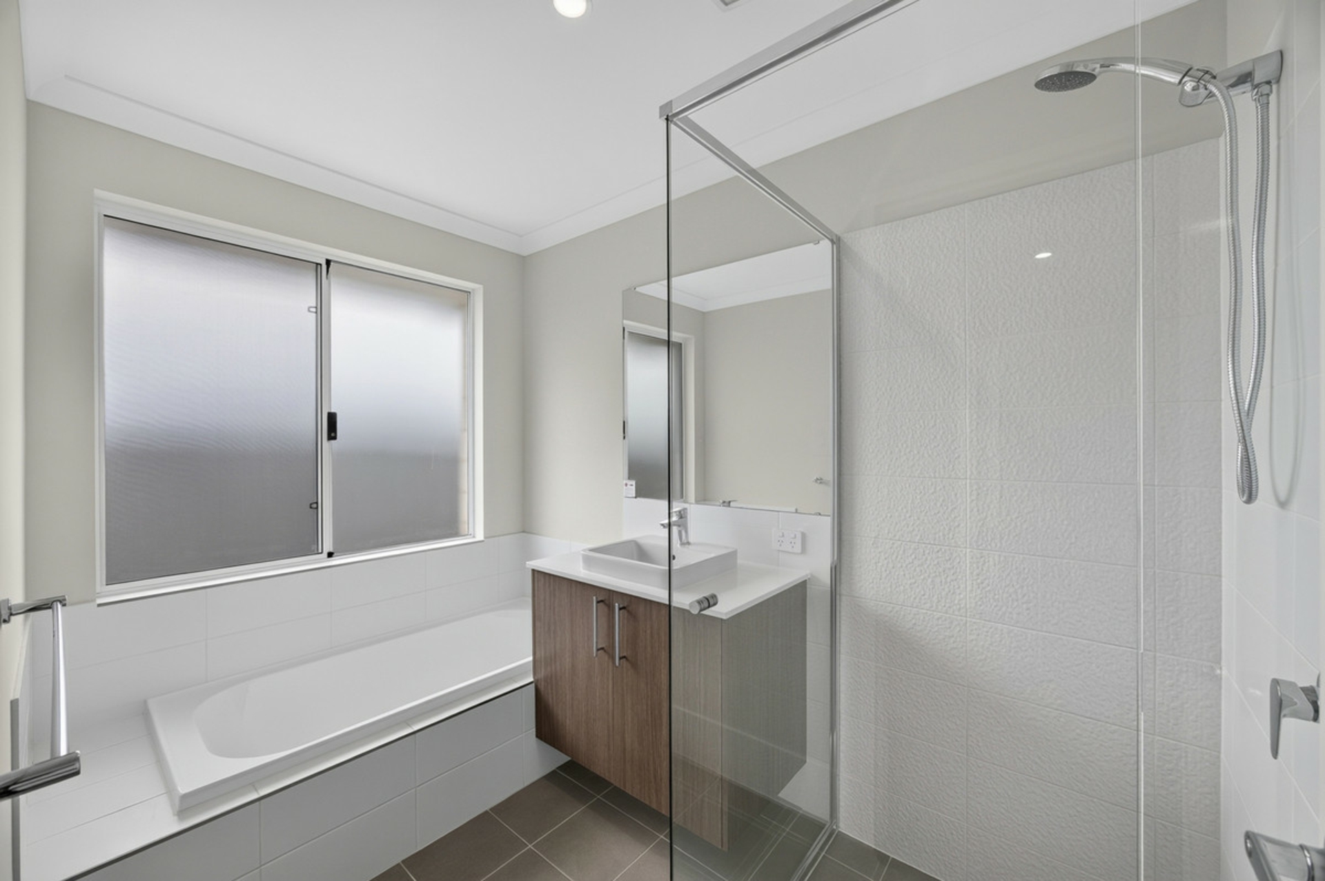 19 Rosewood Avenue — photo 11 of 18