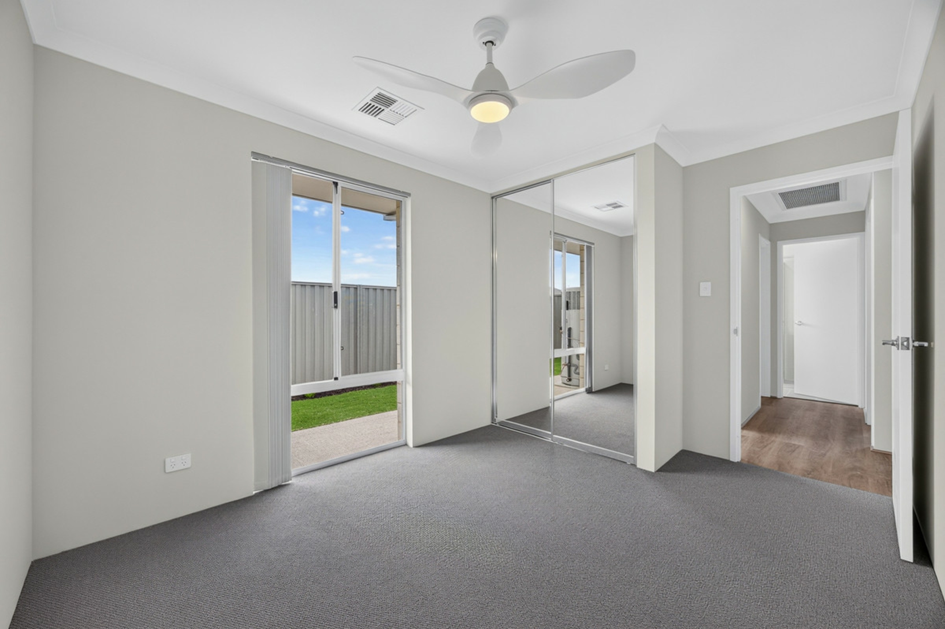 19 Rosewood Avenue — photo 12 of 18