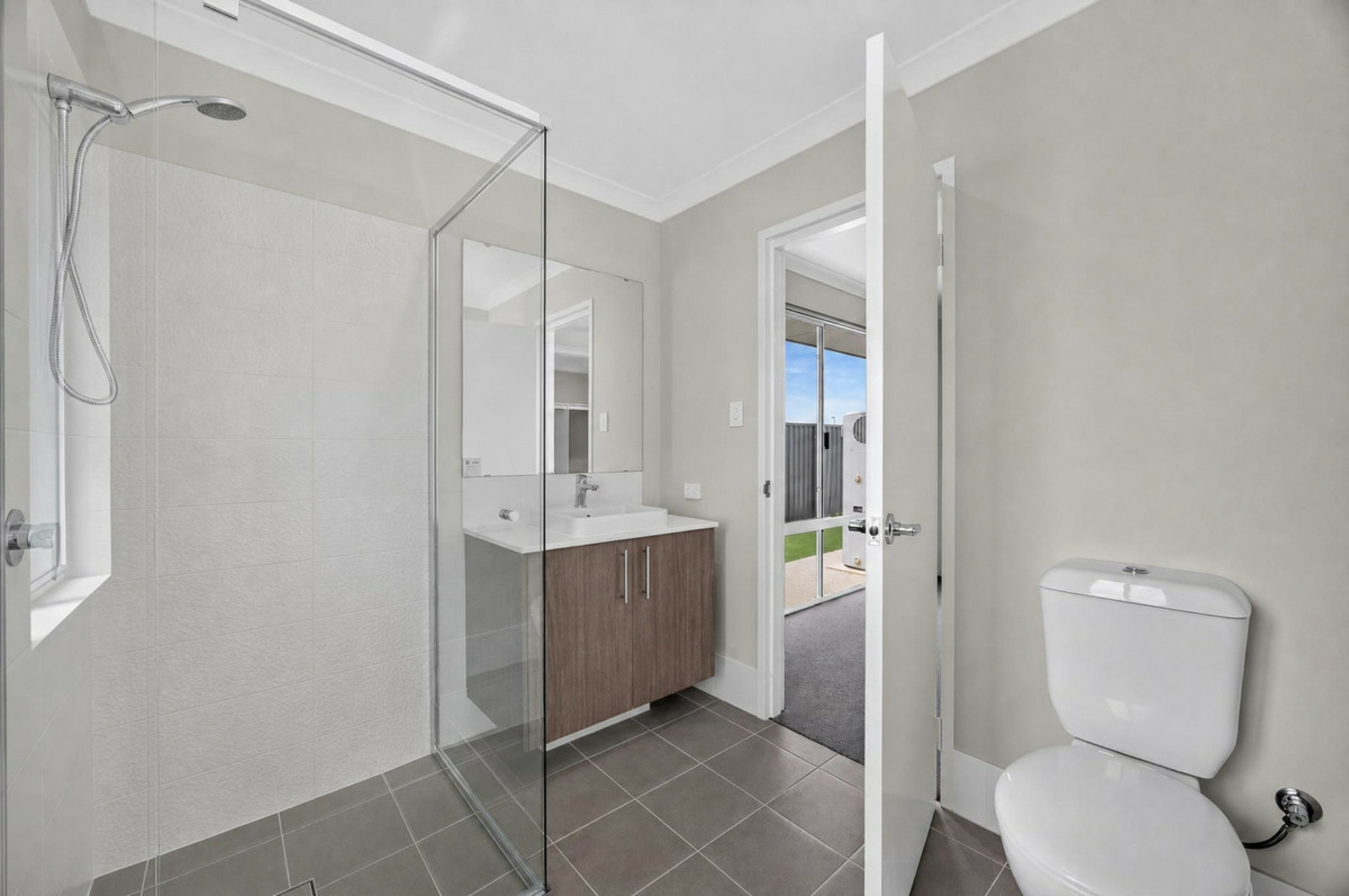 19 Rosewood Avenue — photo 14 of 18
