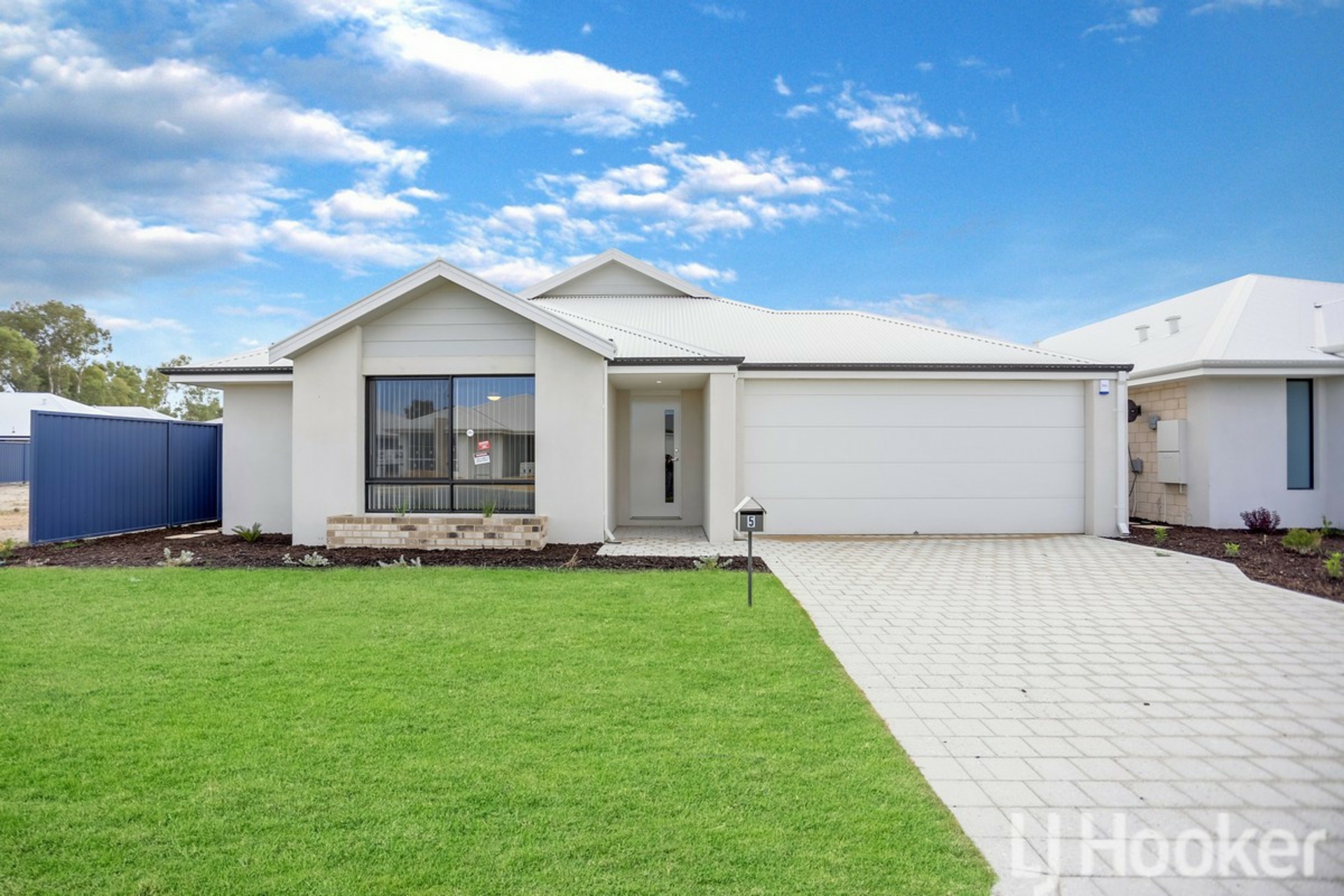 5 Glenbrook Way — photo from LJ Hooker Mandurah