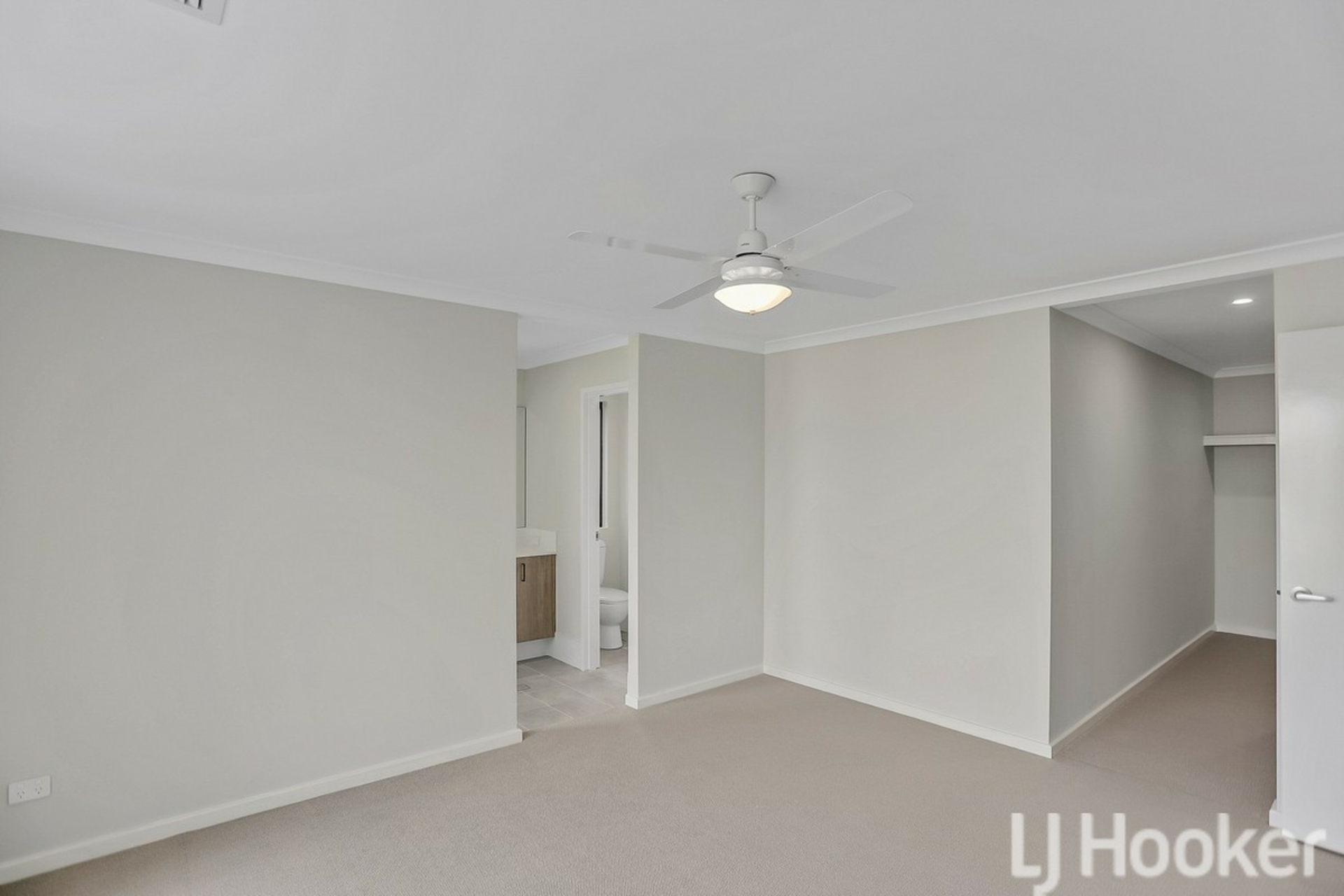 5 Glenbrook Way — photo 2 of 12